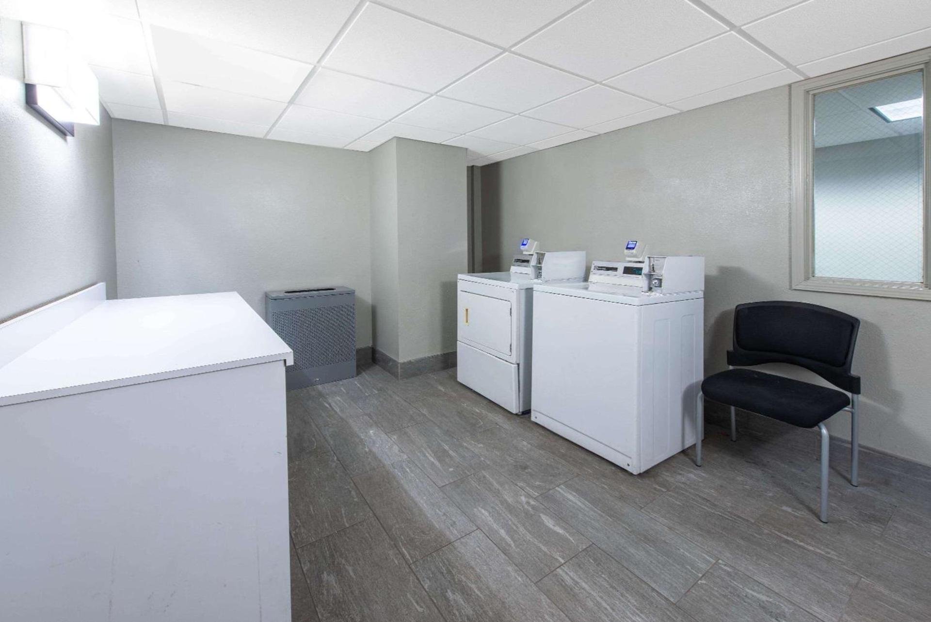 La Quinta by Wyndham Tampa Brandon Regency Park photo 25