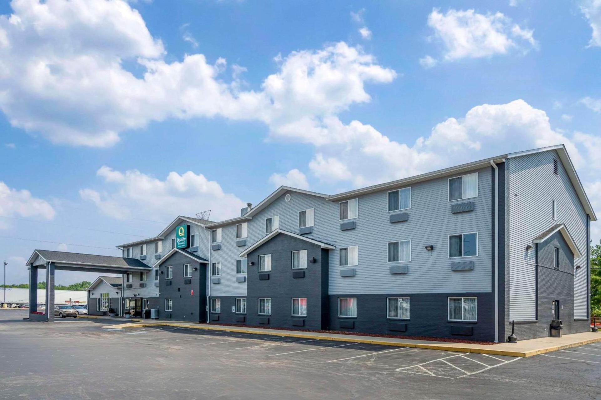 Quality Inn & Suites Delaware South — hotel in Delaware