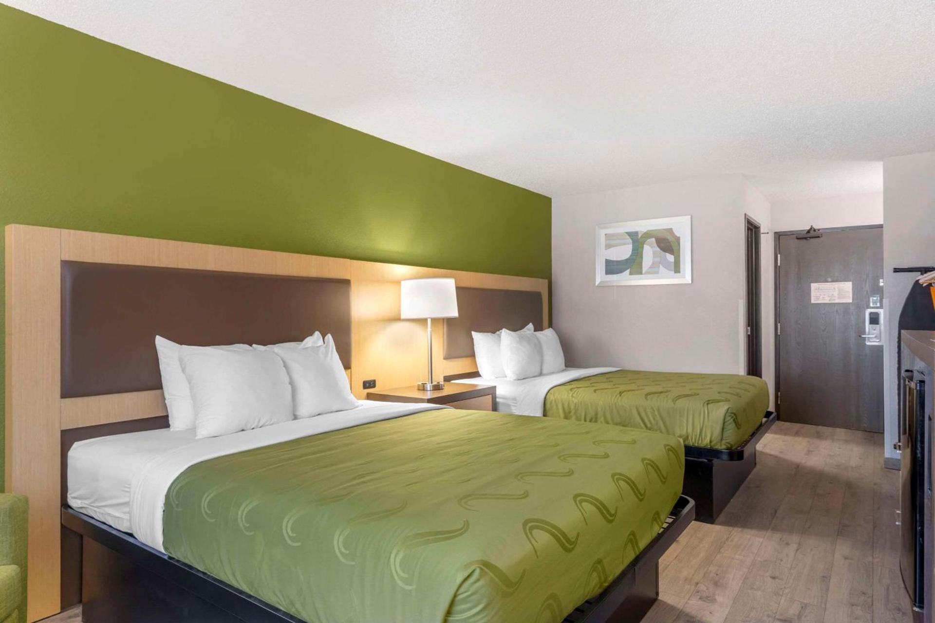 Quality Inn & Suites Delaware South photo 13