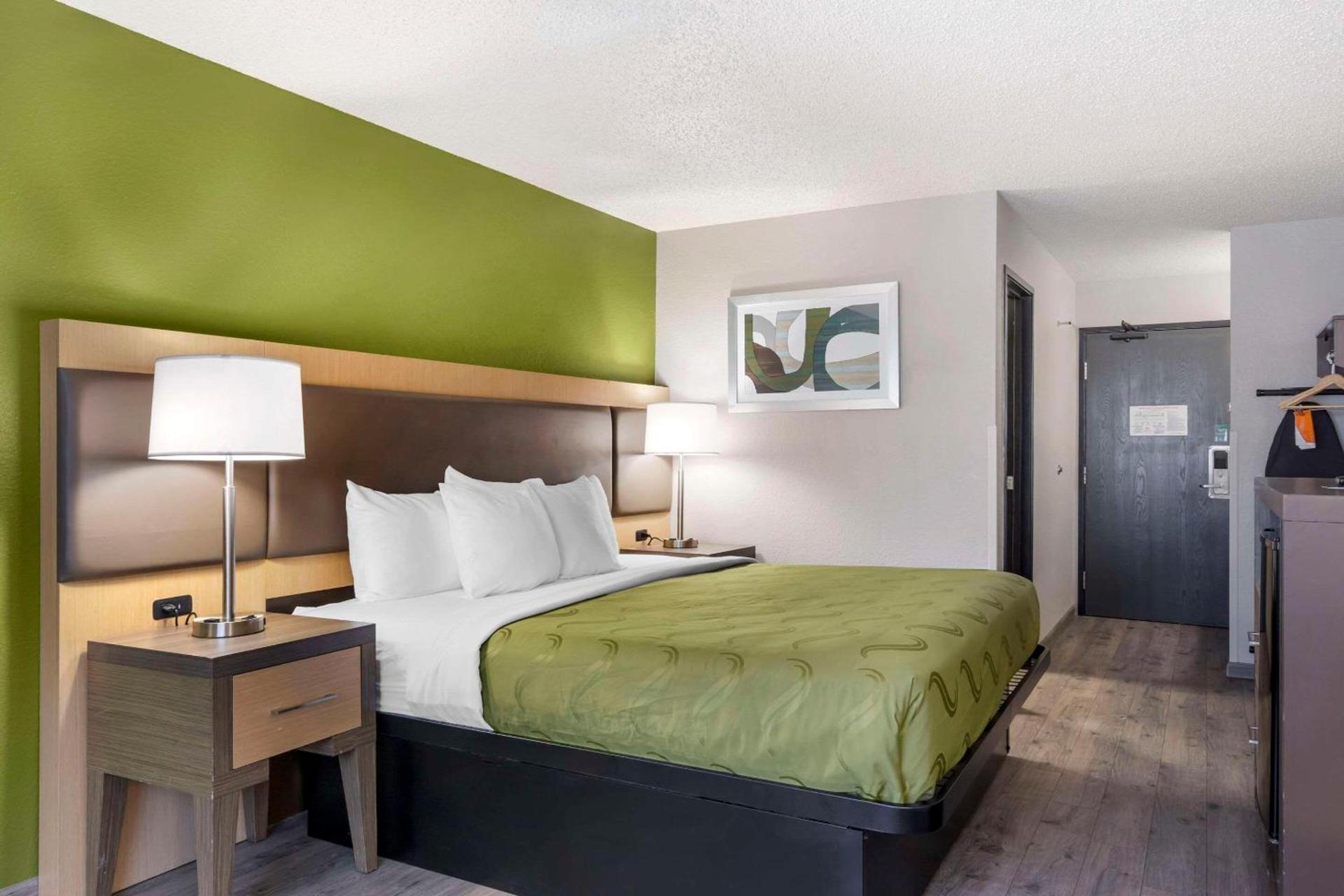 Quality Inn & Suites Delaware South photo 16