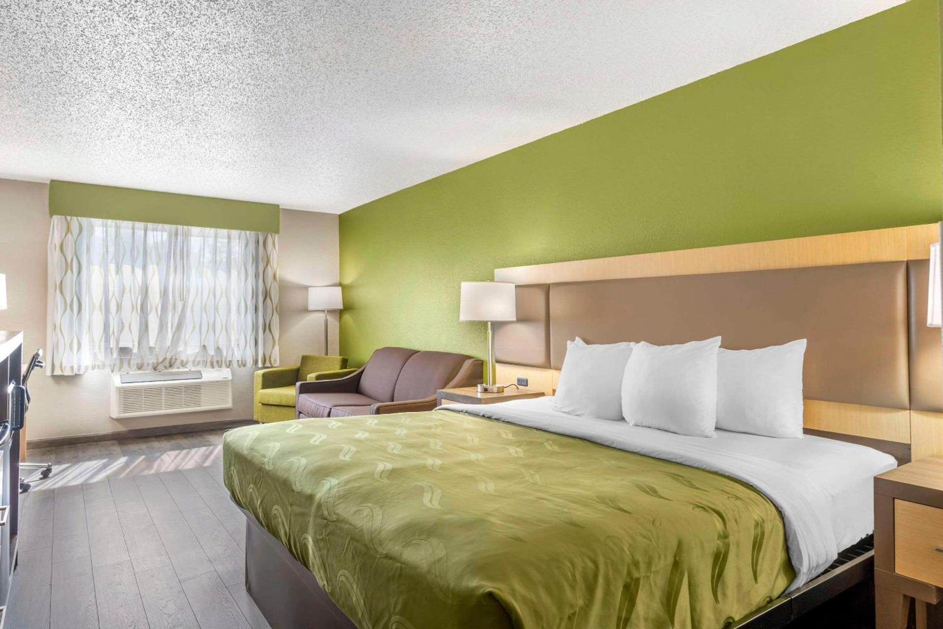 Quality Inn & Suites Delaware South photo 48