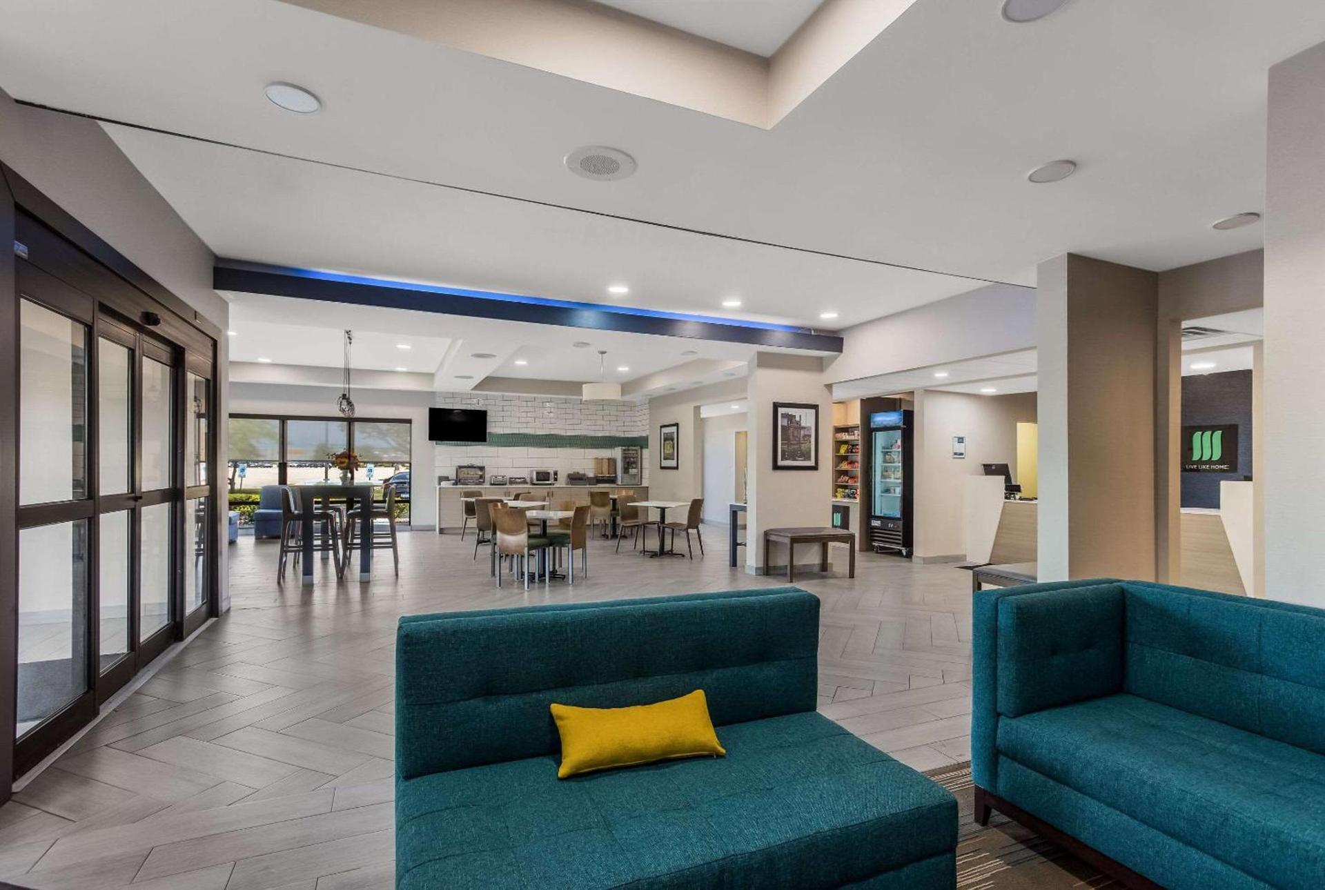 MainStay Suites Bourbonnais - Kankakee photo 24
