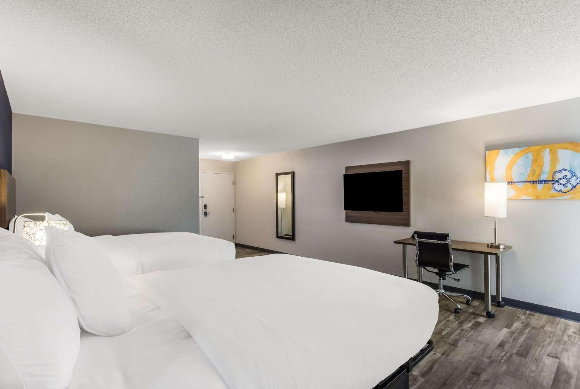MainStay Suites Bourbonnais - Kankakee photo 58