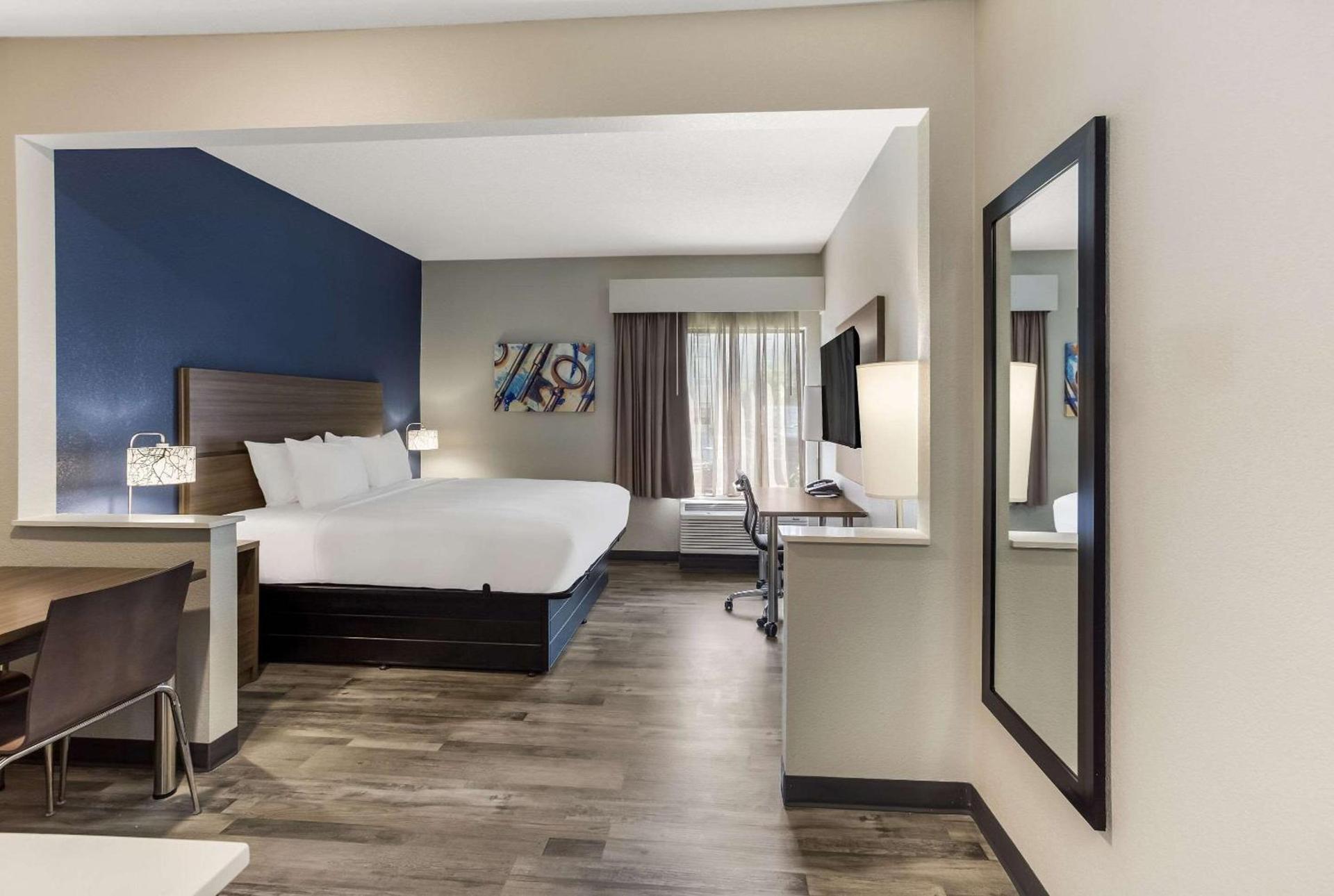 MainStay Suites Bourbonnais - Kankakee photo 61