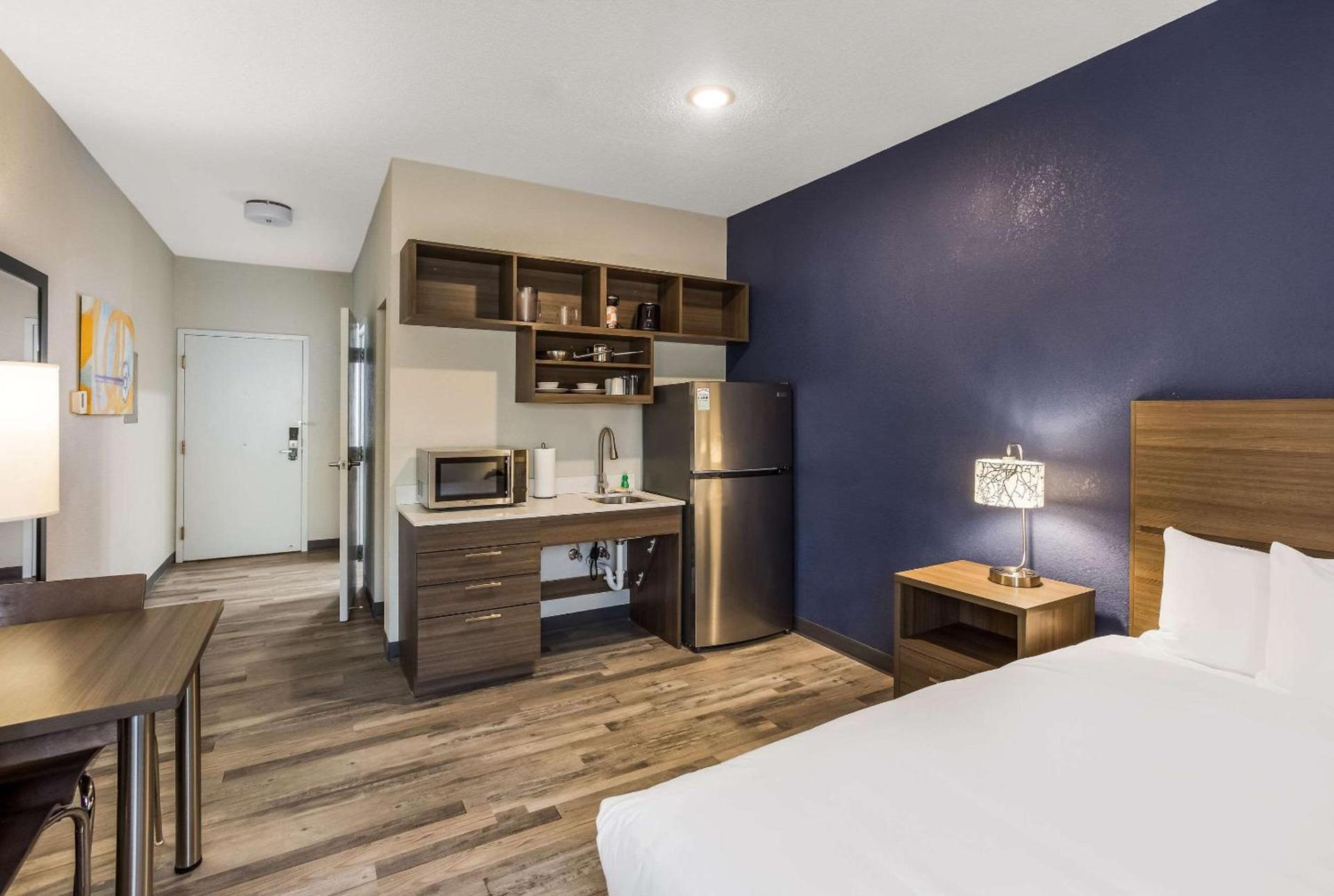 MainStay Suites Bourbonnais - Kankakee photo 28