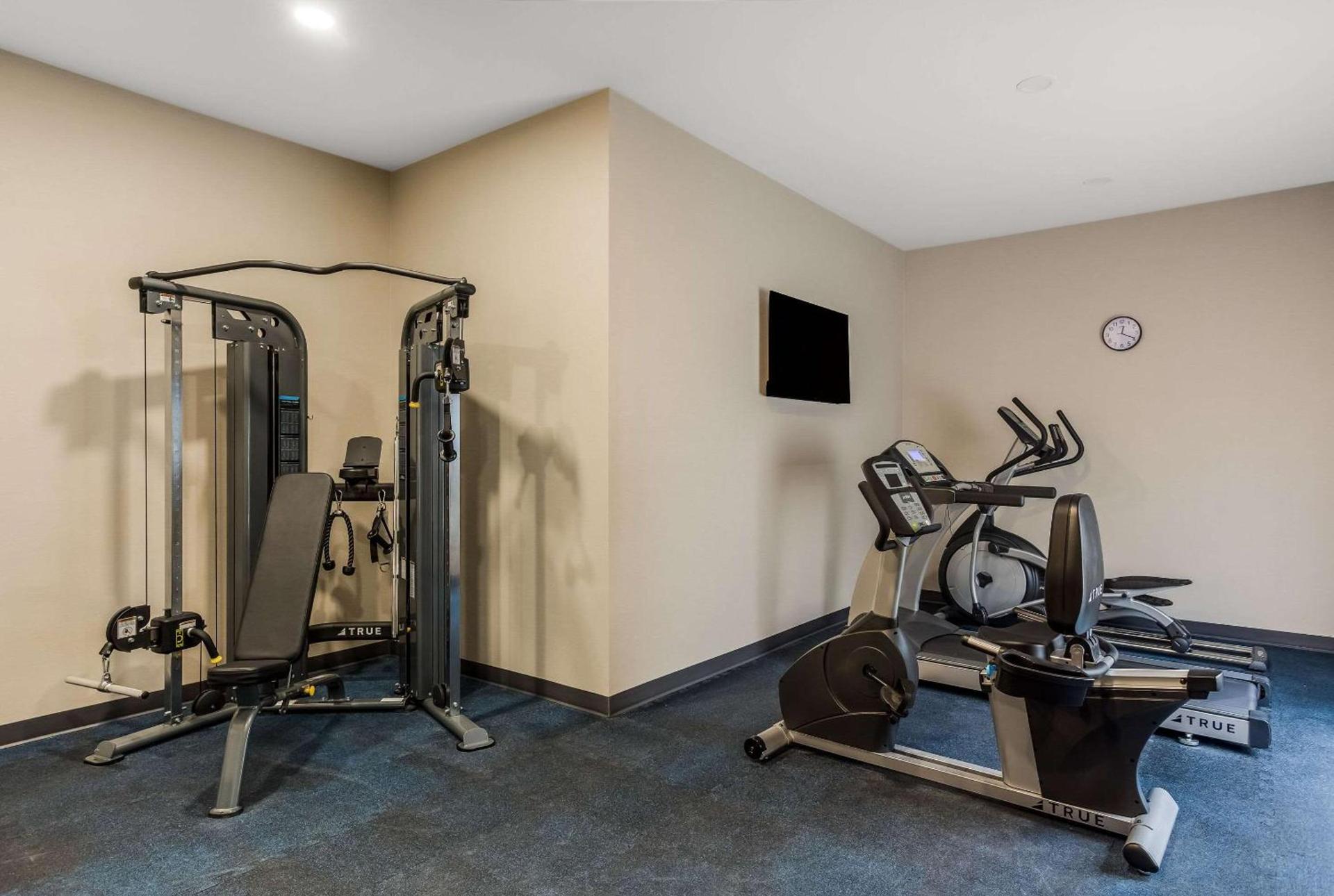 MainStay Suites Bourbonnais - Kankakee photo 30