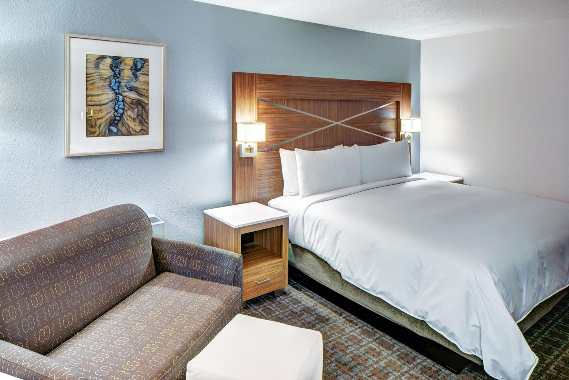 DoubleTree by Hilton Milwaukee Downtown photo 38