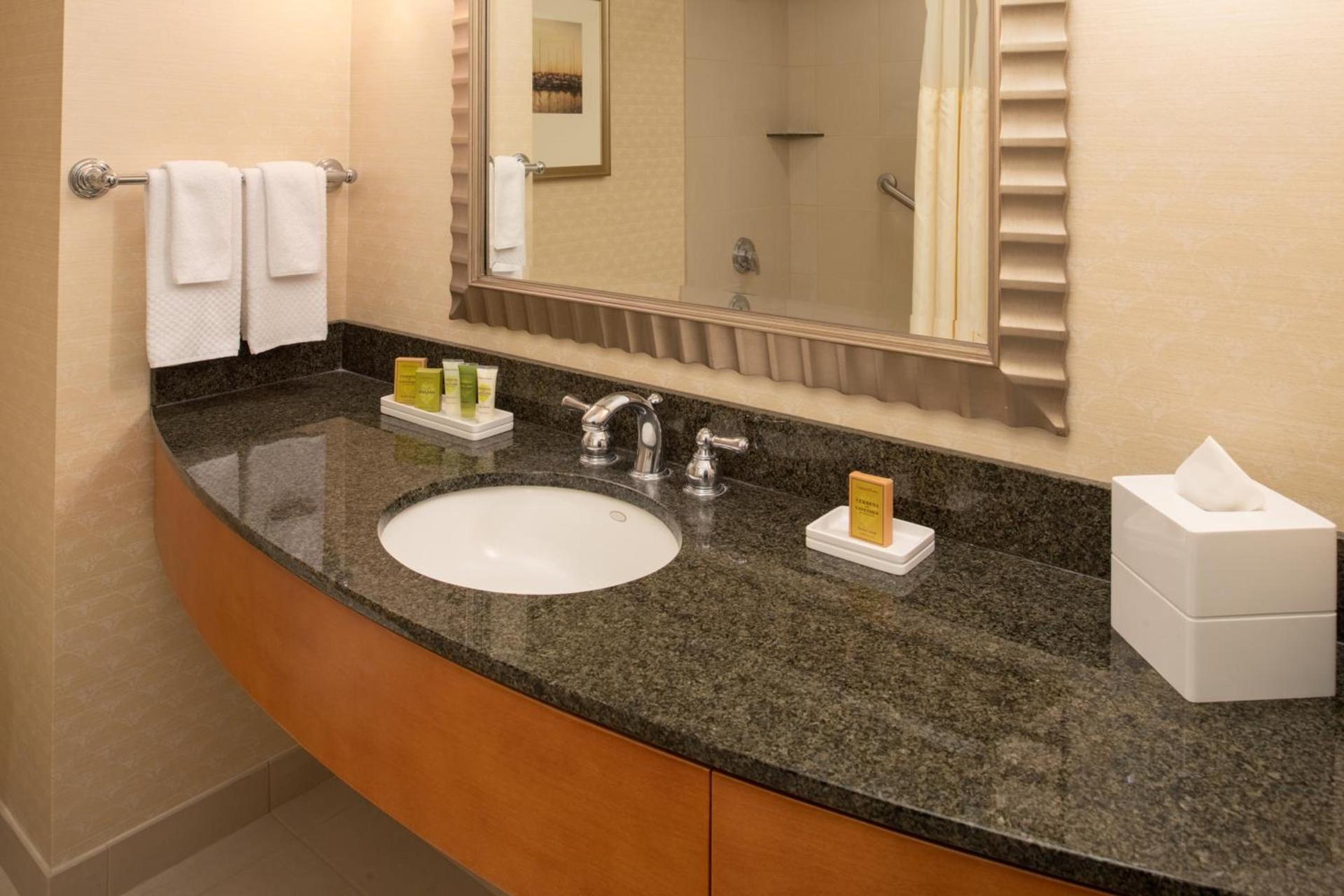 Hilton Vancouver Washington photo 74