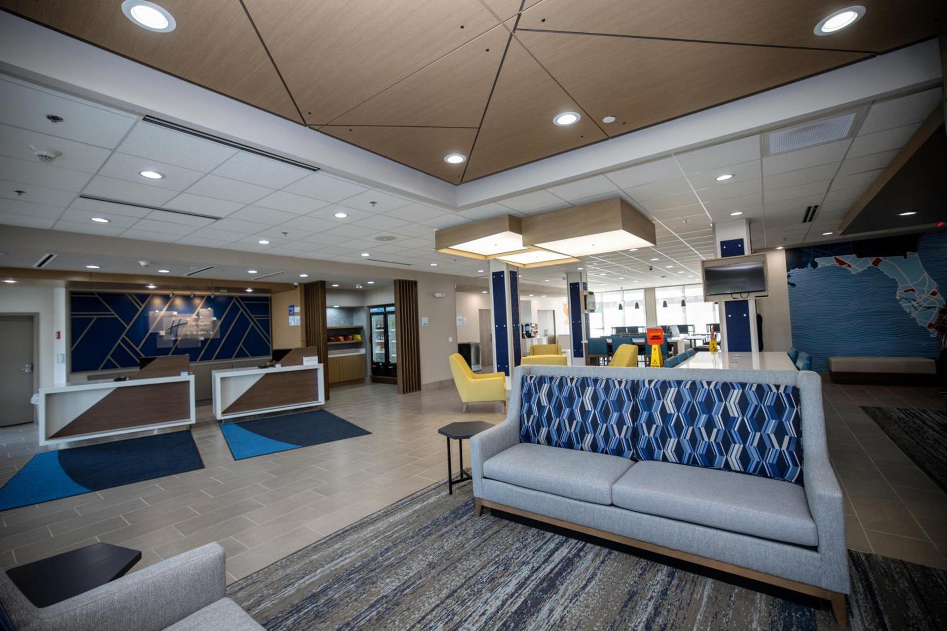 Holiday Inn Express & Suites Tampa Stadium - Airport Area by IHG photo 13