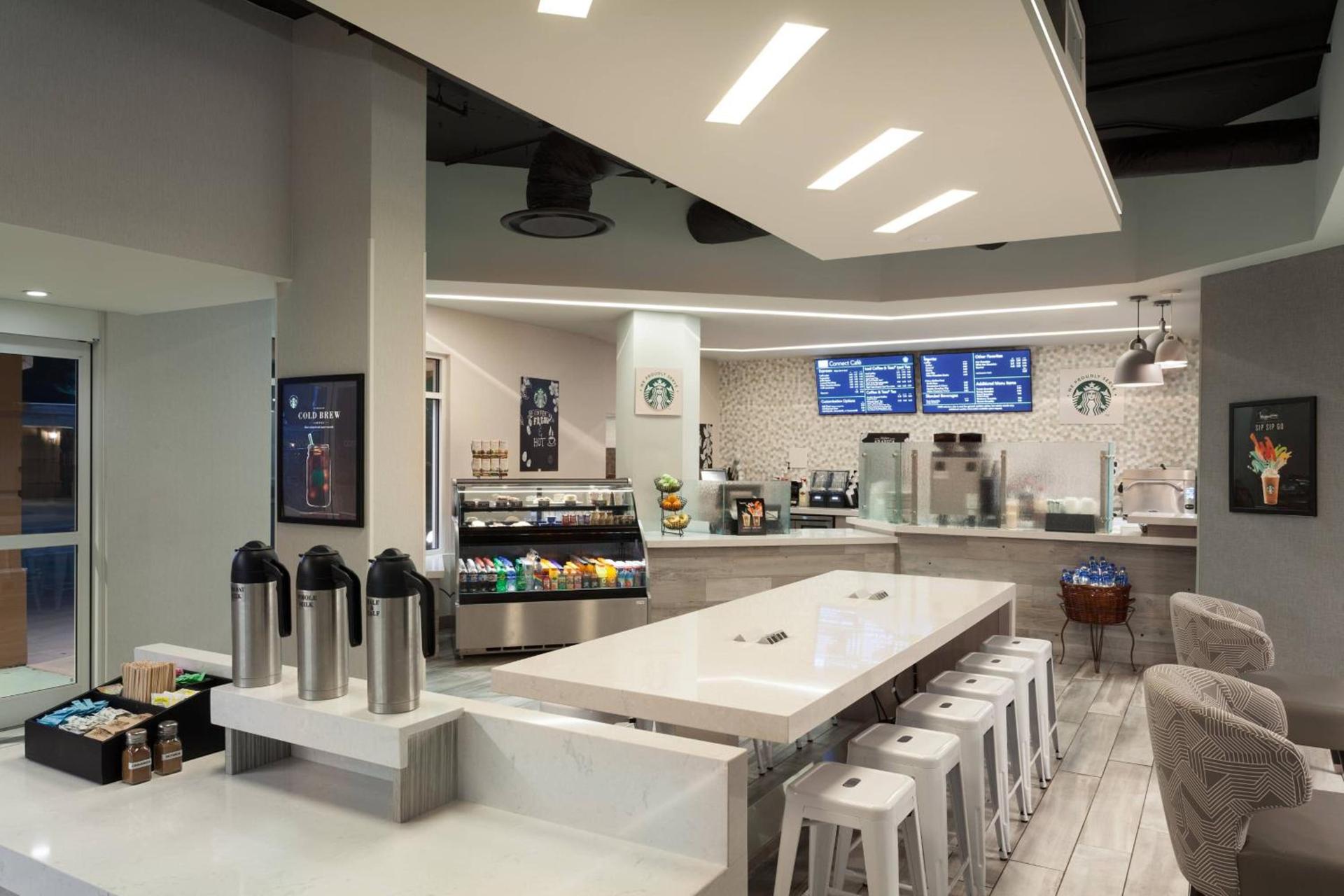Fairfield Inn & Suites by Marriott Orlando Lake Buena Vista in the Marriott Village photo 28