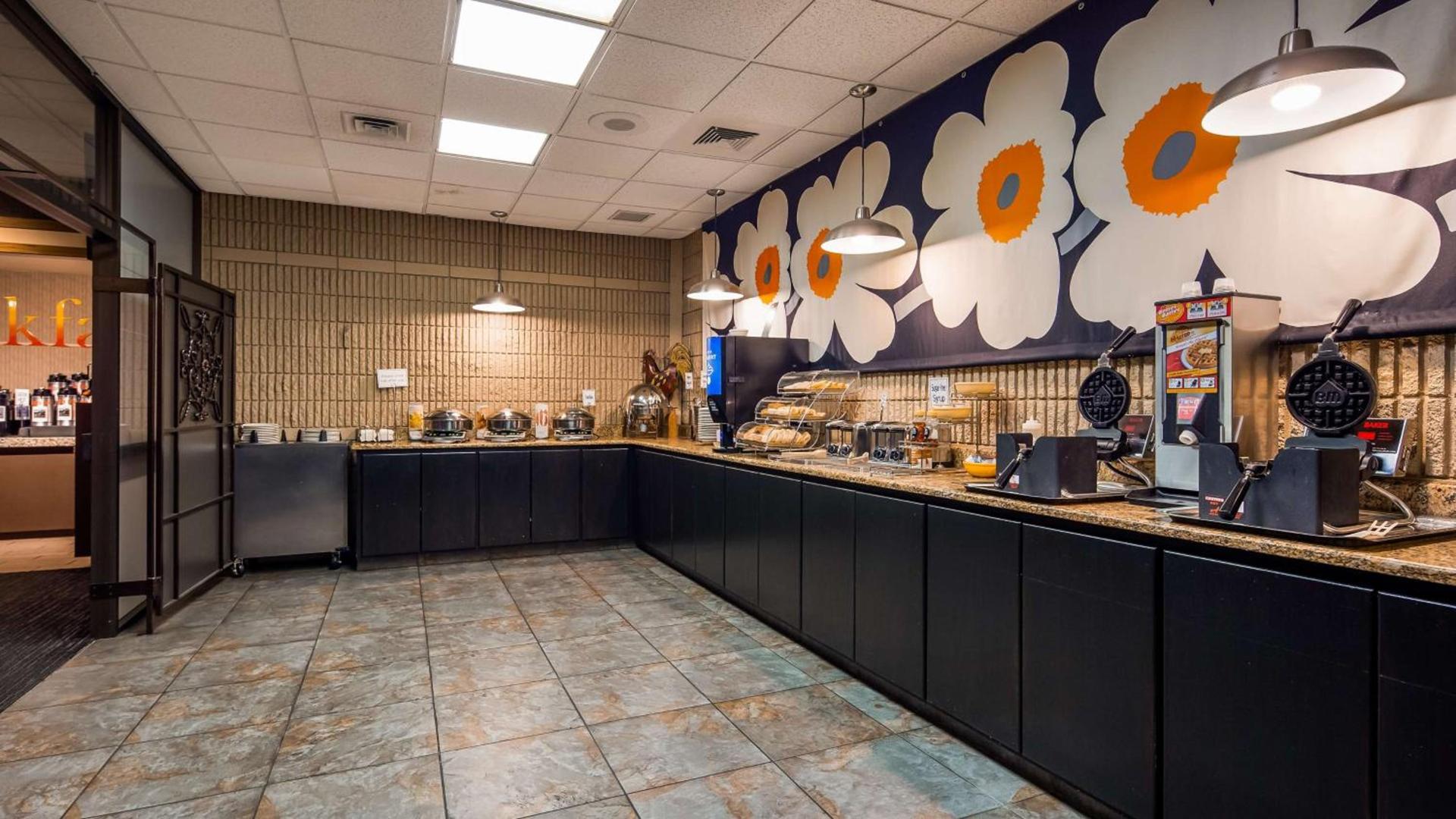 Best Western Plus University Inn photo 9