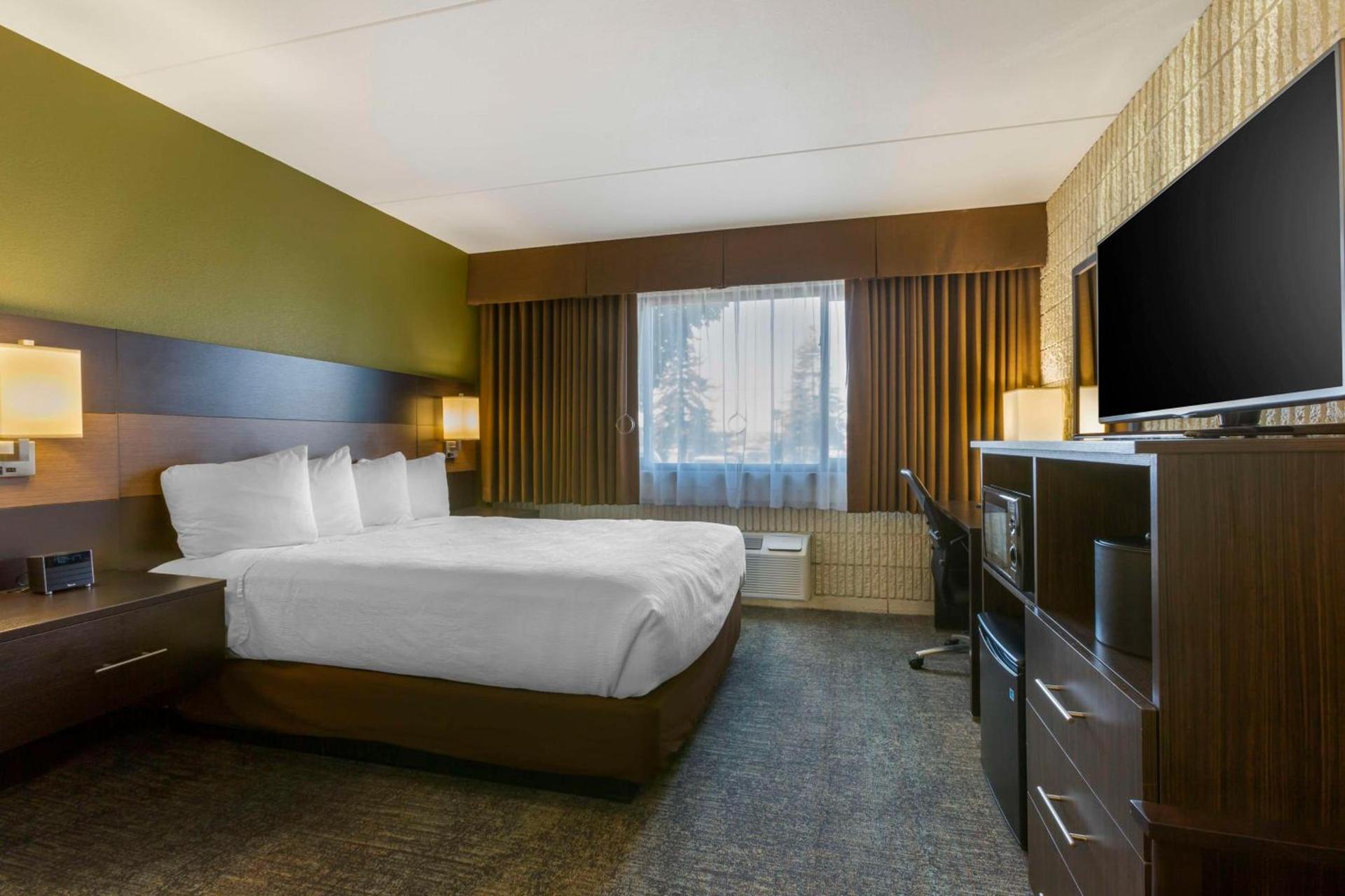 Best Western Plus University Inn photo 10