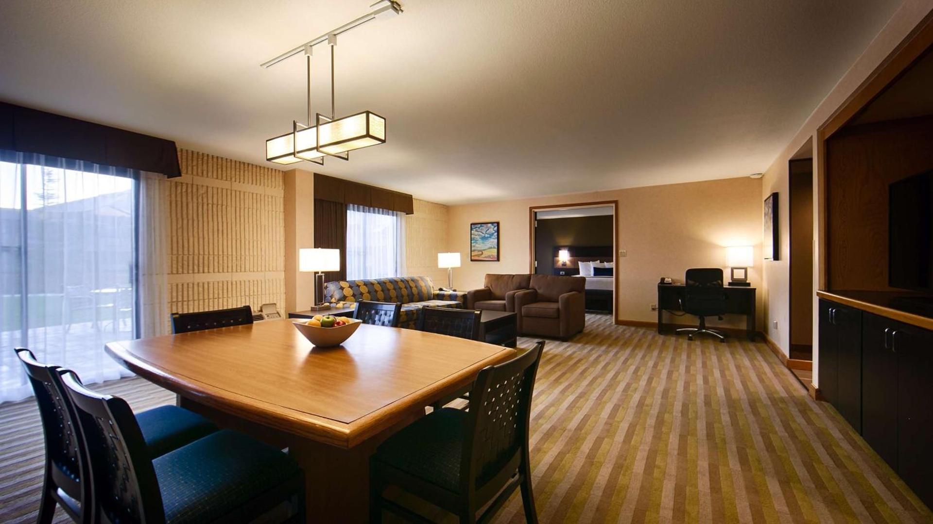 Best Western Plus University Inn photo 16