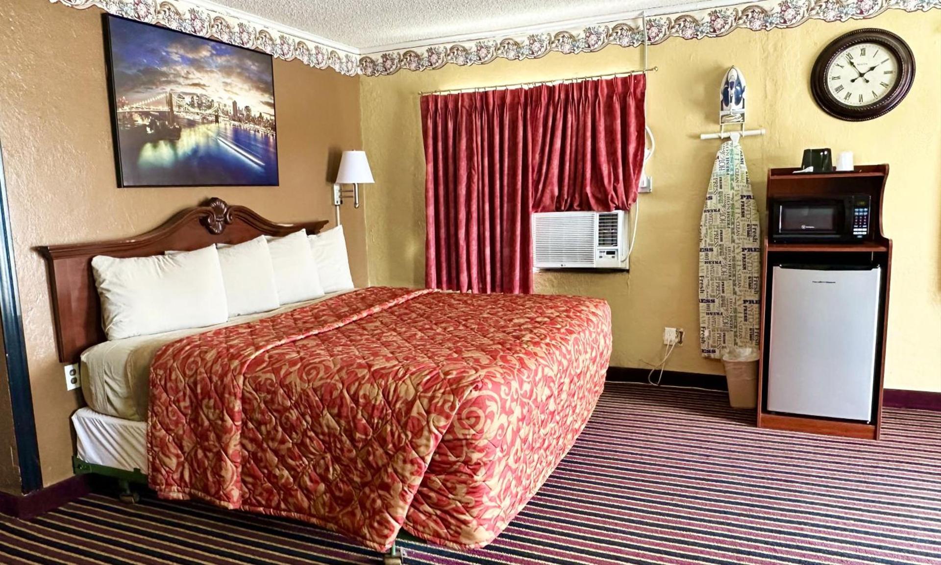 Relax Inn Vinita photo 25
