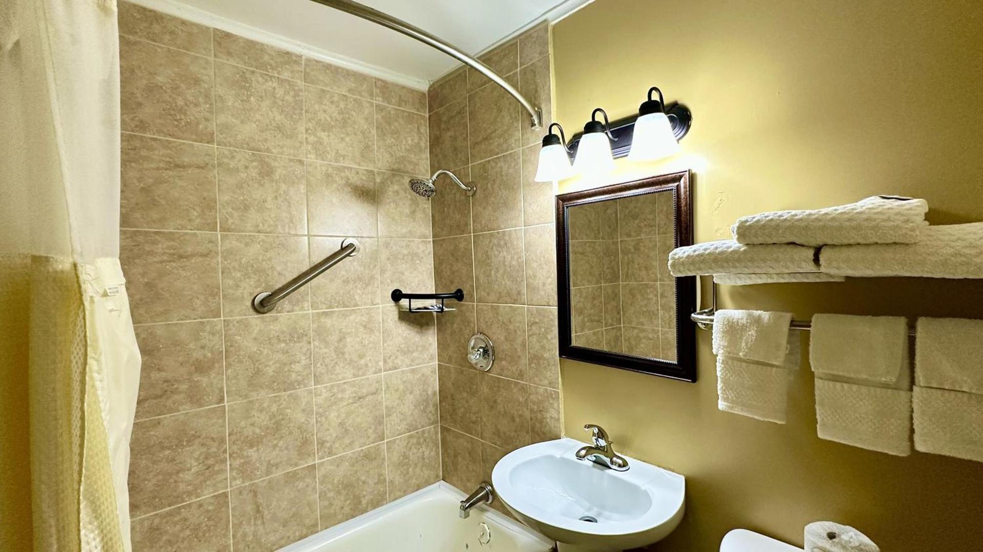 Relax Inn Vinita photo 28
