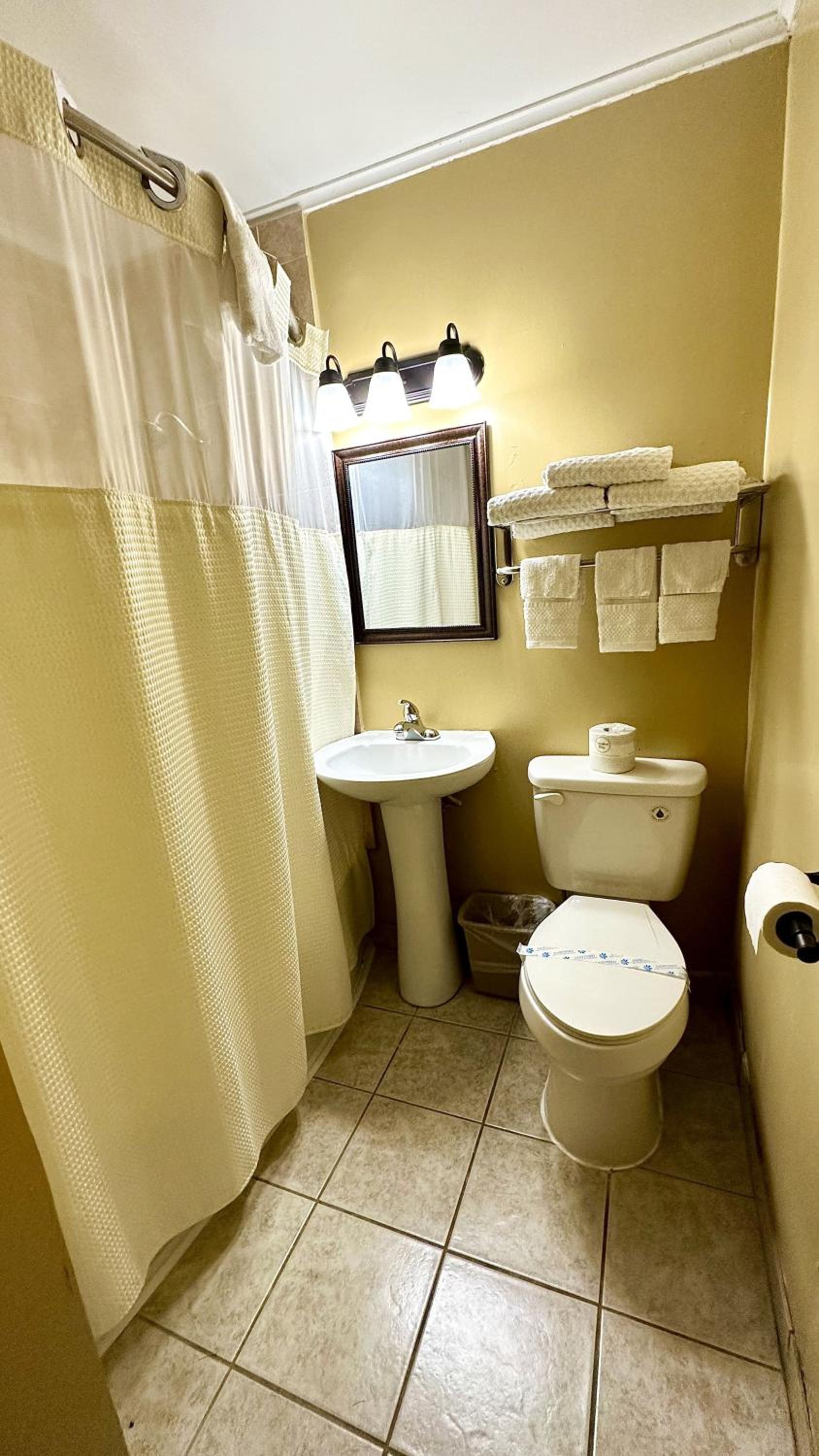 Relax Inn Vinita photo 27