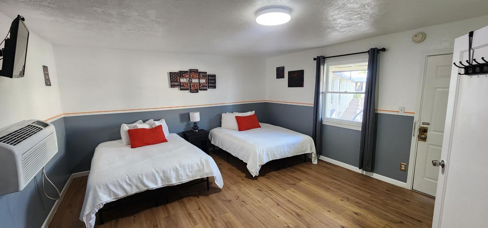 Rose's Motel photo 93