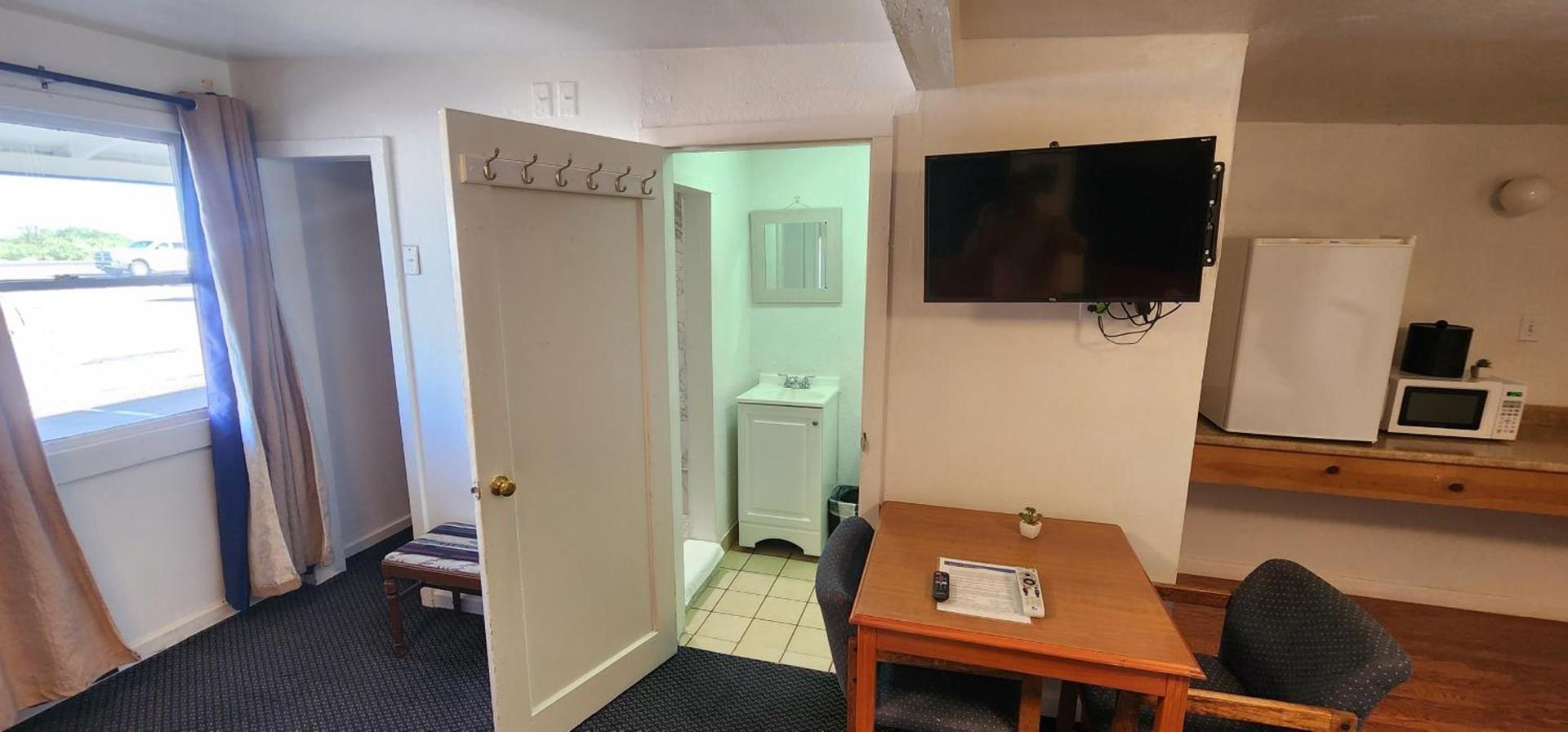 Rose's Motel photo 96