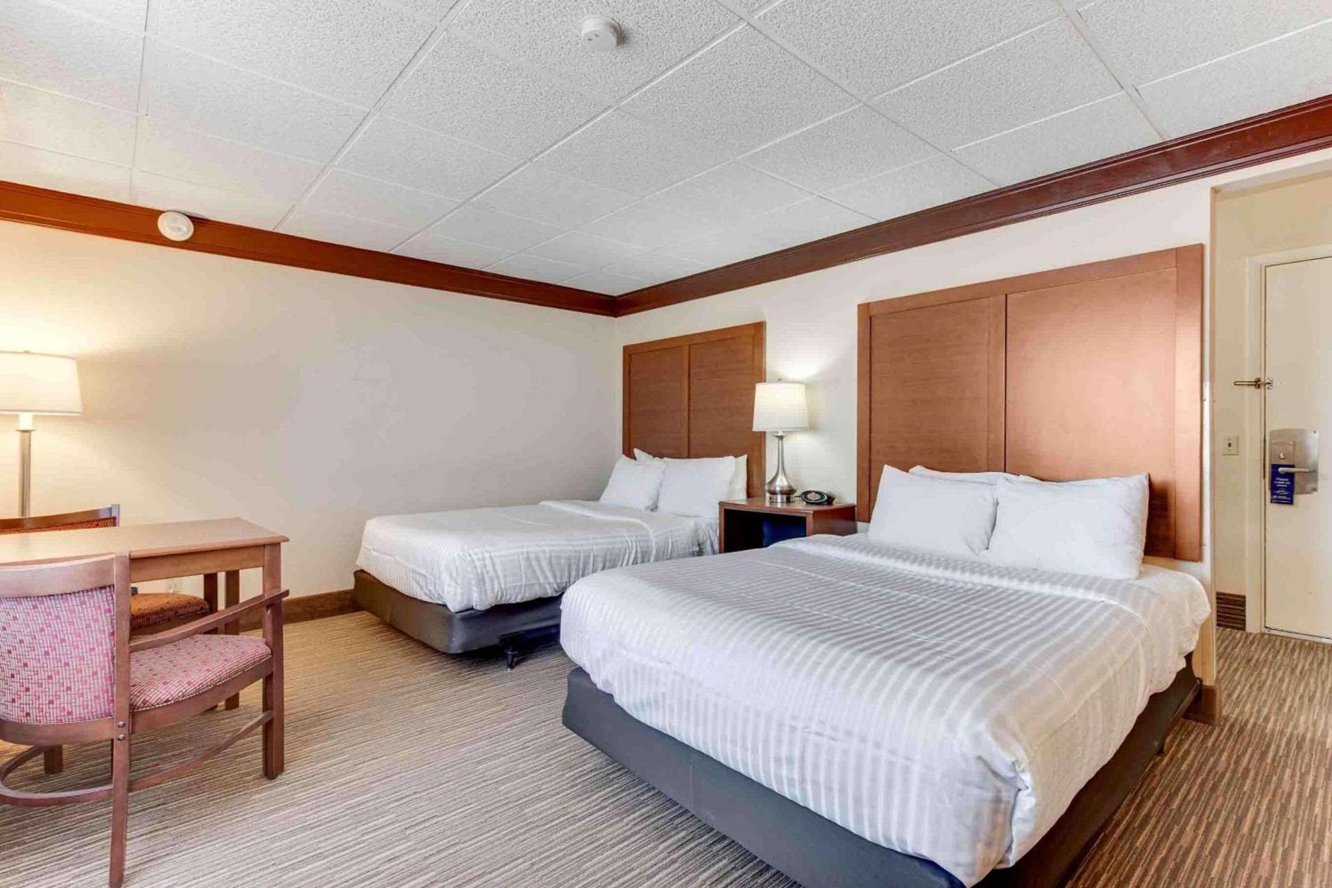 Best Western Movie Manor photo 9