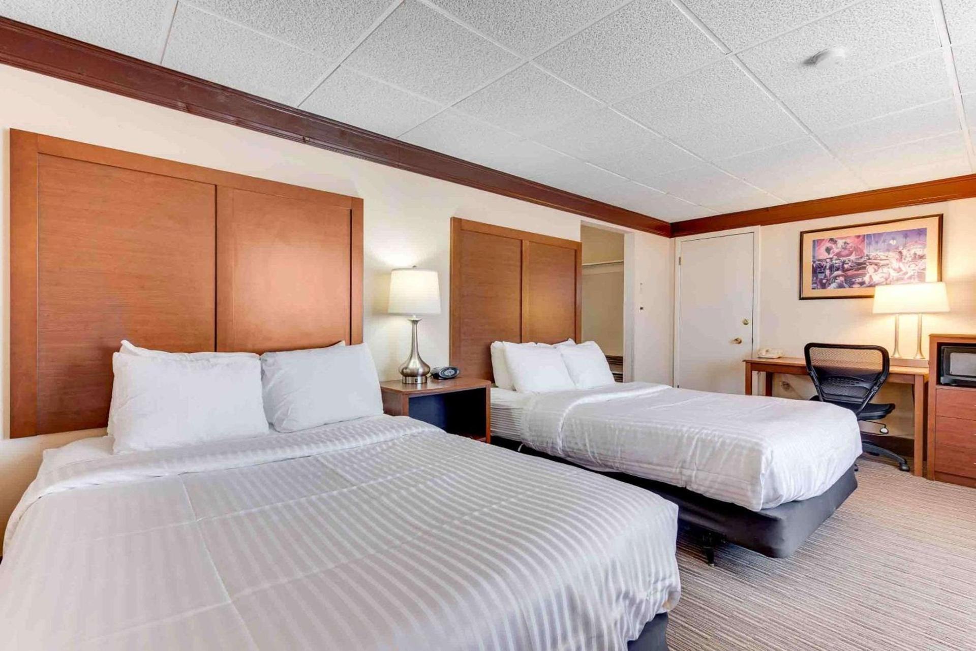 Best Western Movie Manor photo 10