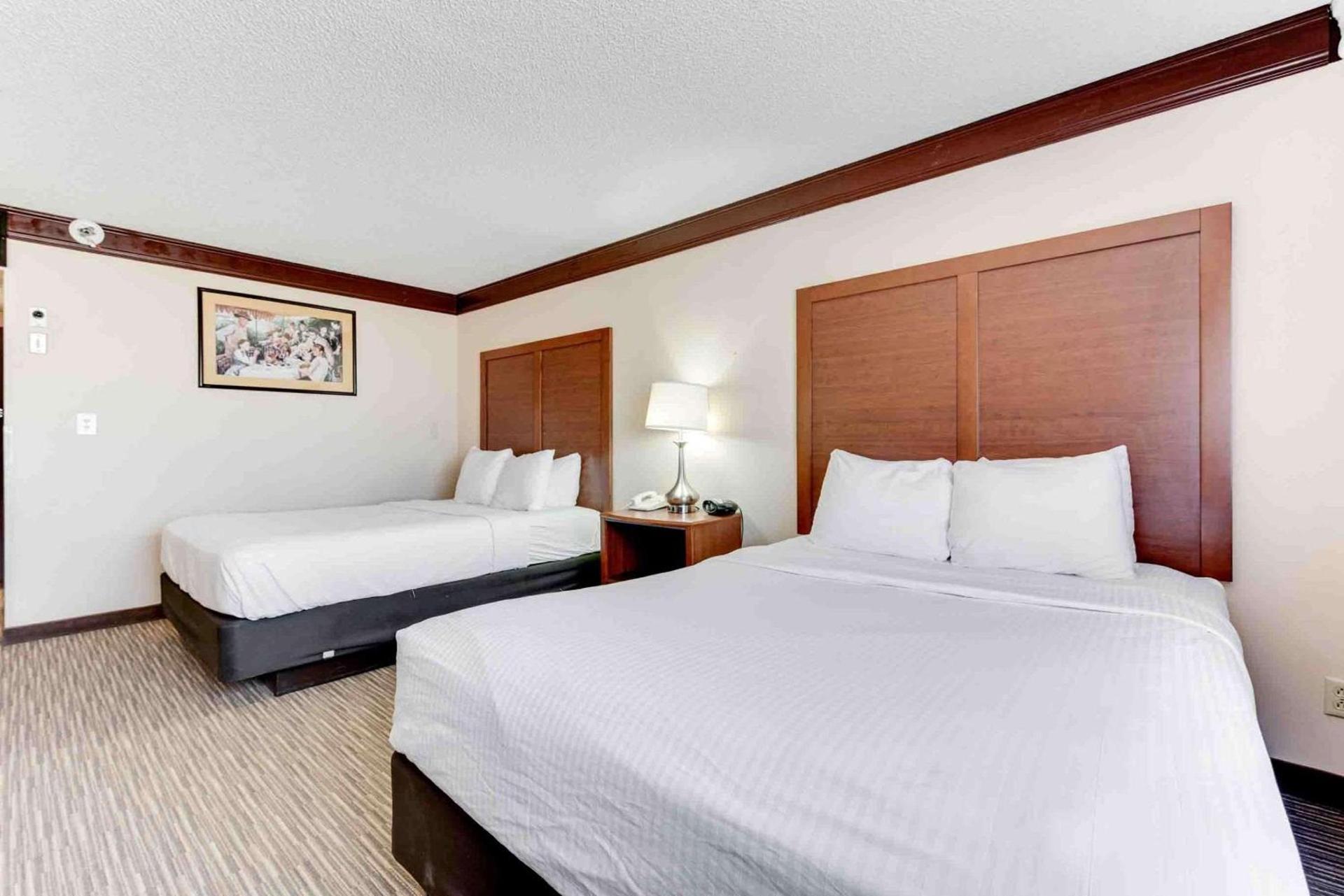 Best Western Movie Manor photo 12