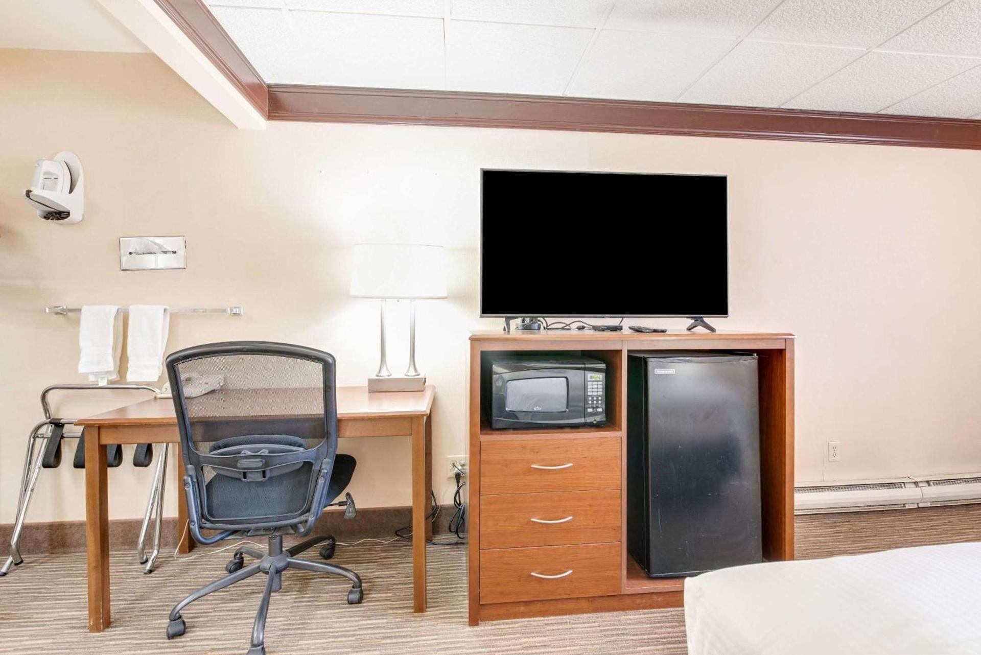 Best Western Movie Manor photo 17