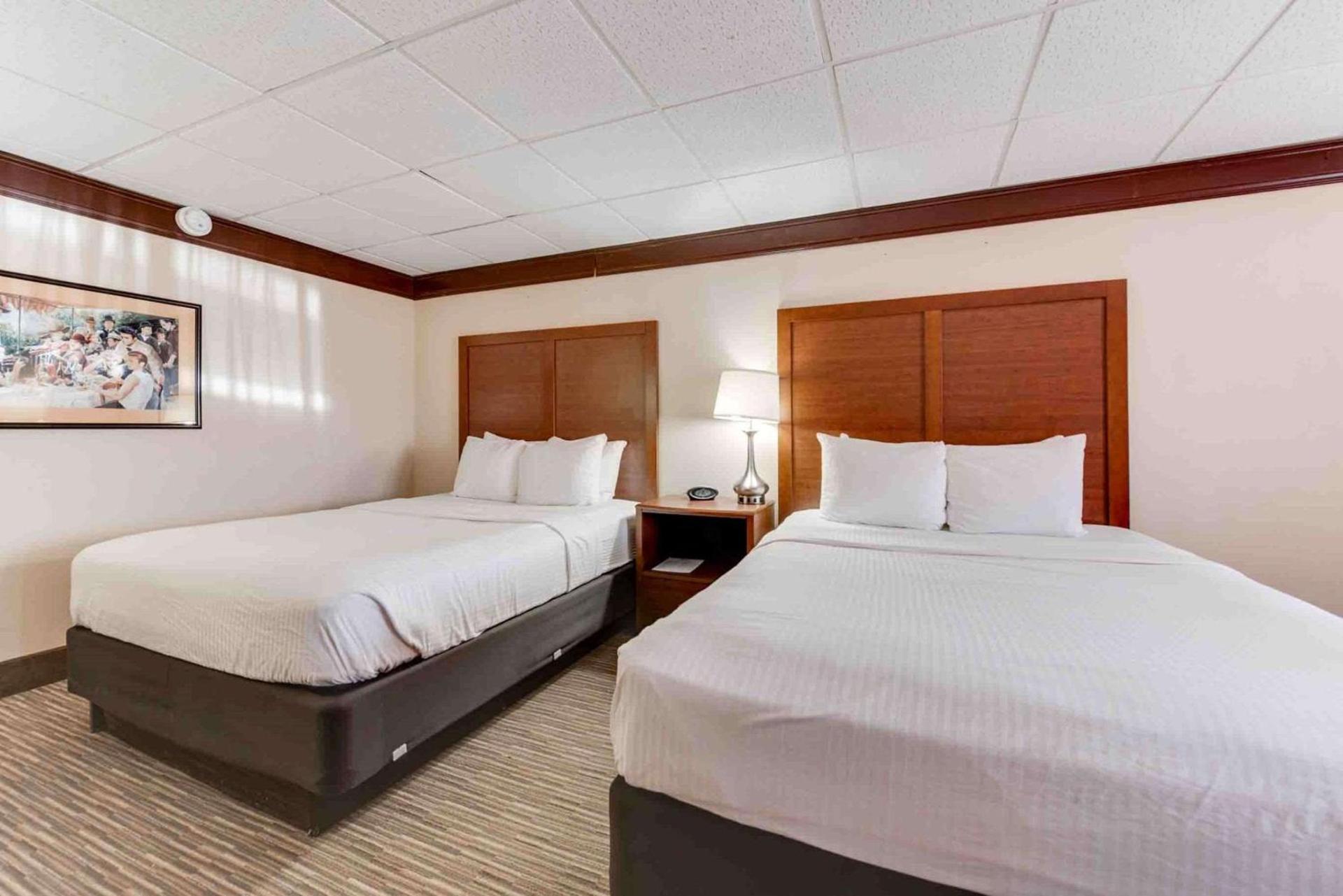 Best Western Movie Manor photo 18