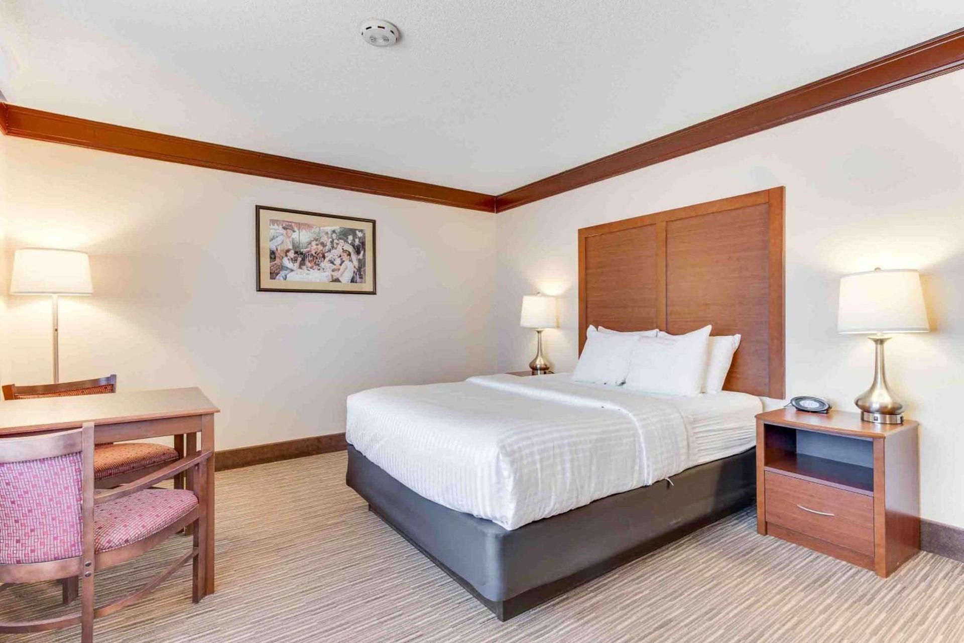 Best Western Movie Manor photo 23