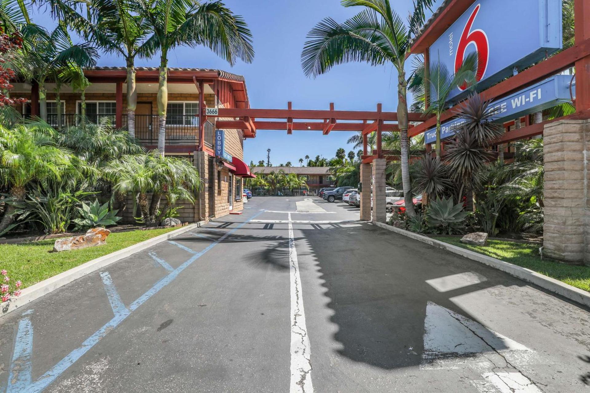 Motel 6 Carlsbad, Ca- North photo 71