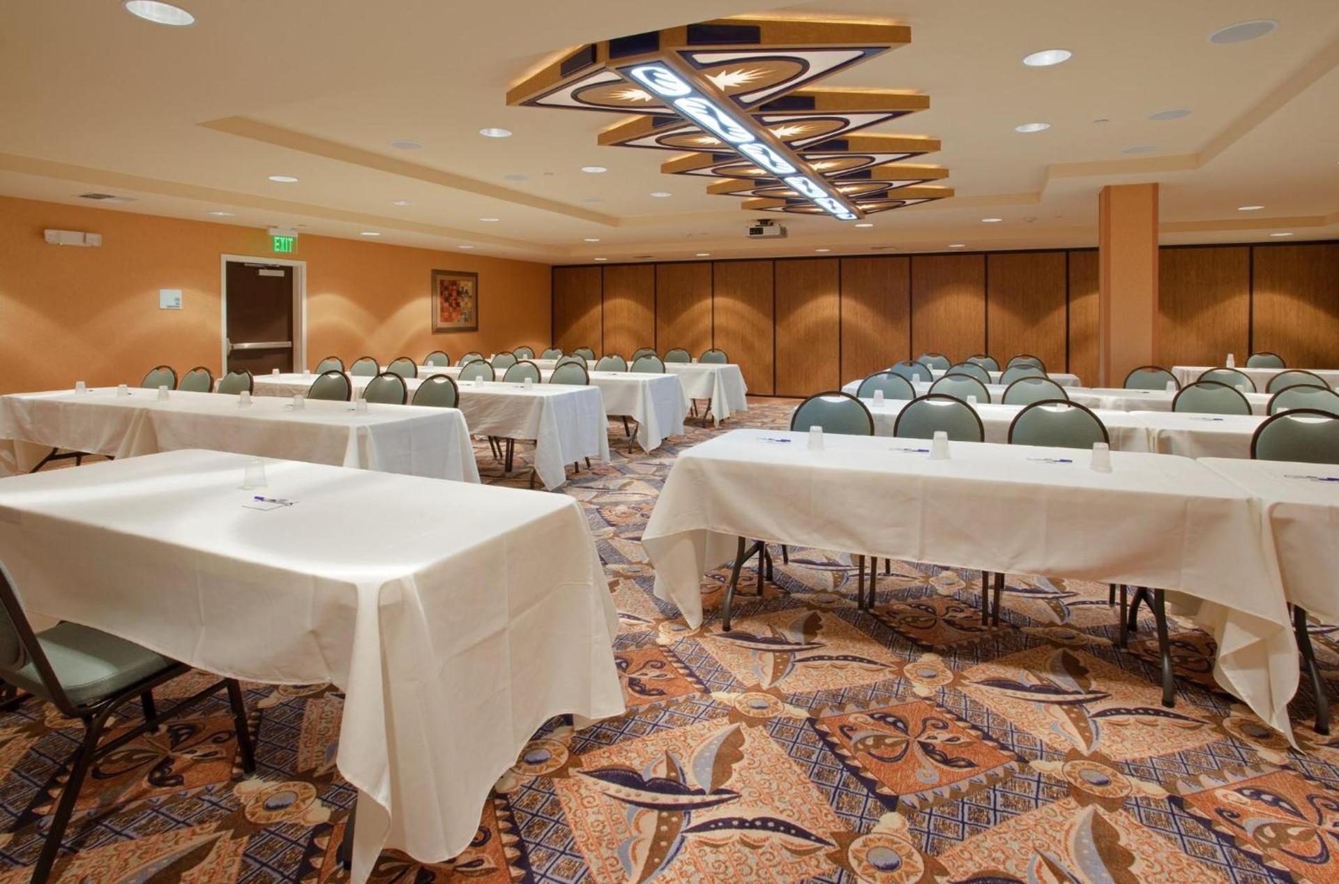 Holiday Inn Express & Suites Sacramento NE Cal Expo by IHG photo 53