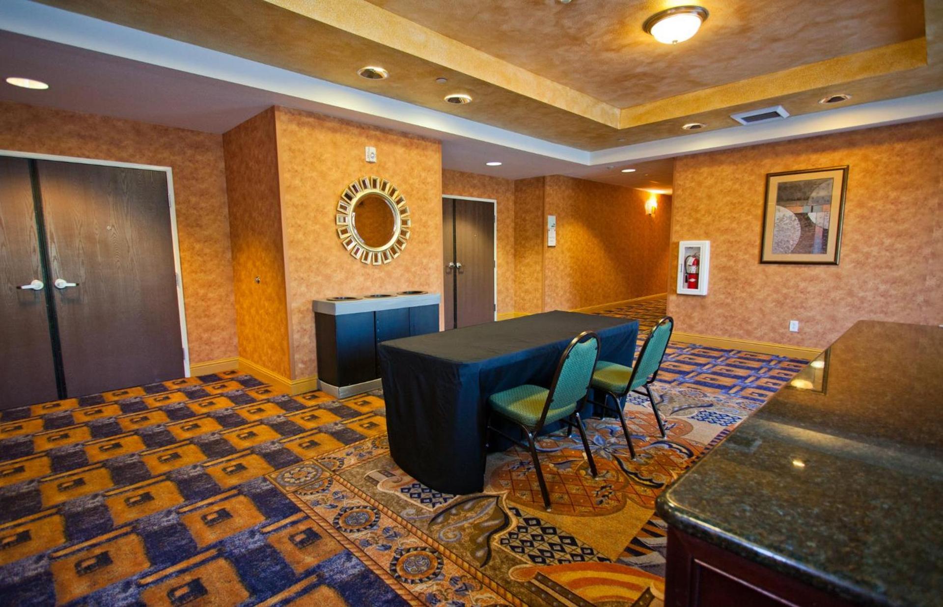 Holiday Inn Express & Suites Sacramento NE Cal Expo by IHG photo 42