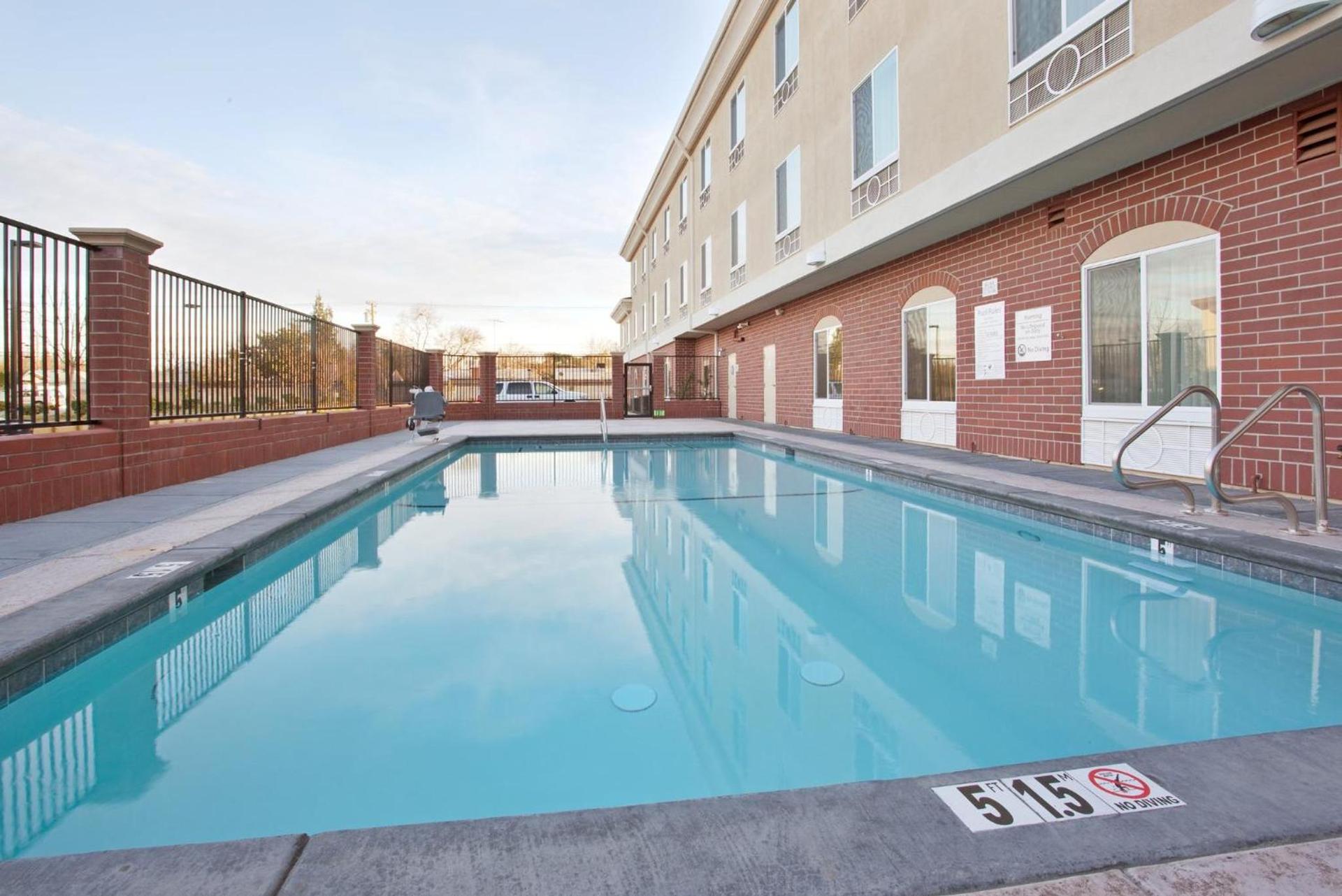 Holiday Inn Express & Suites Sacramento NE Cal Expo by IHG photo 70