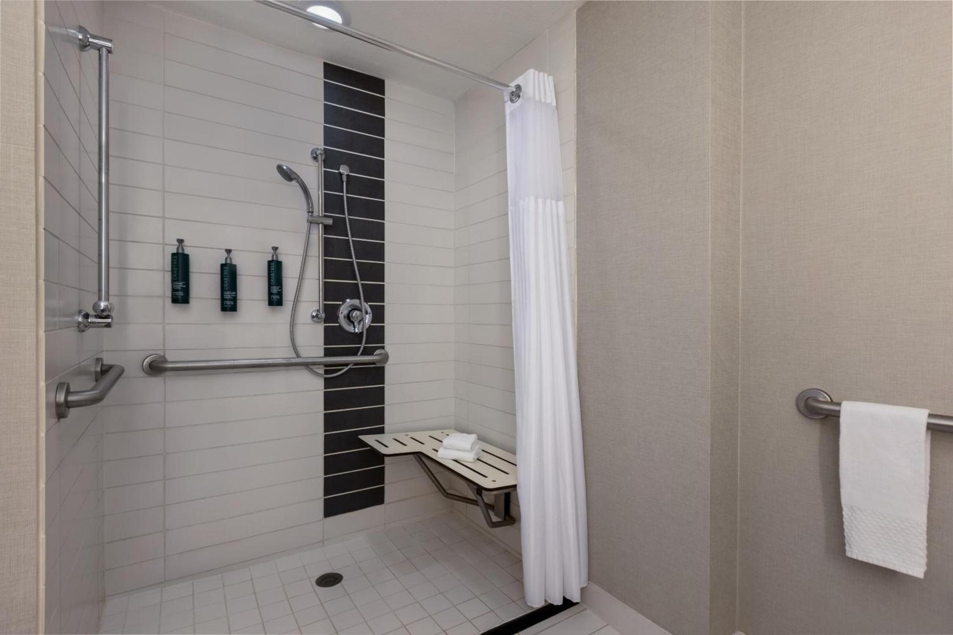 DoubleTree by Hilton Las Vegas East Flamingo photo 39