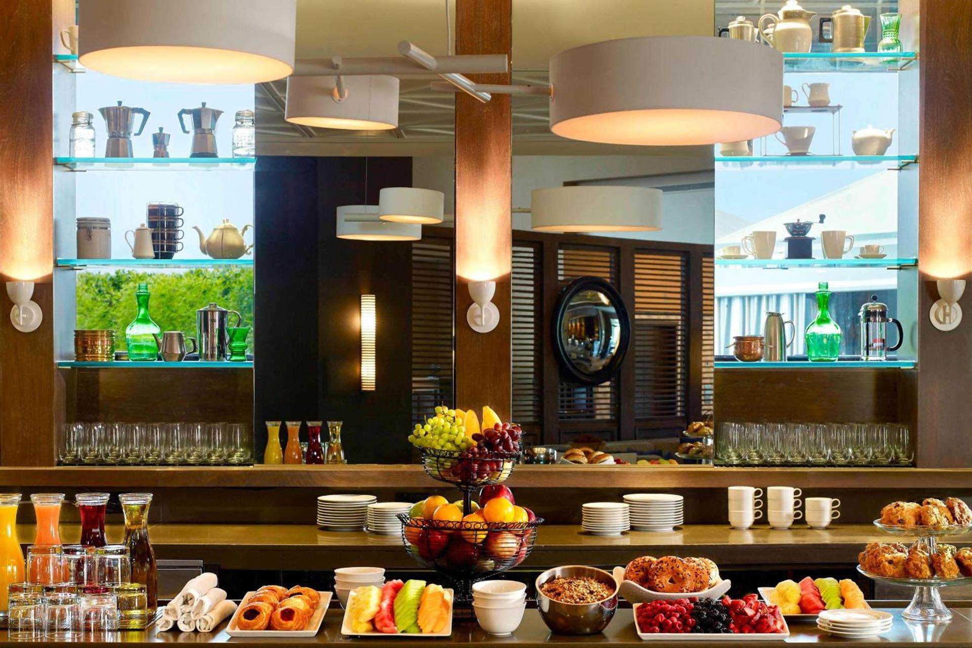 Hyatt Centric Delfina Santa Monica photo 41