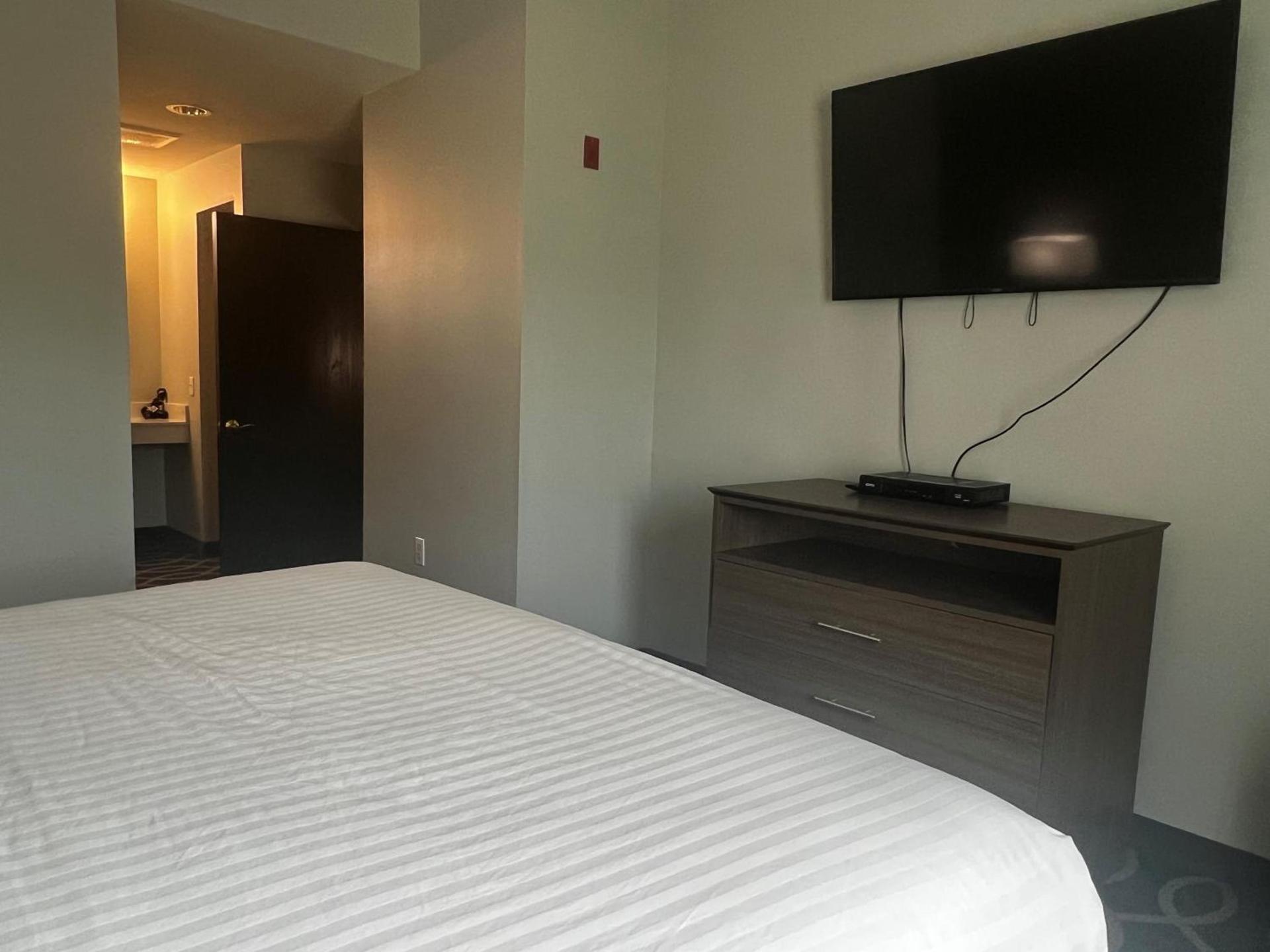 Wingate by Wyndham Humble/Houston Intercontinental Airport photo 92