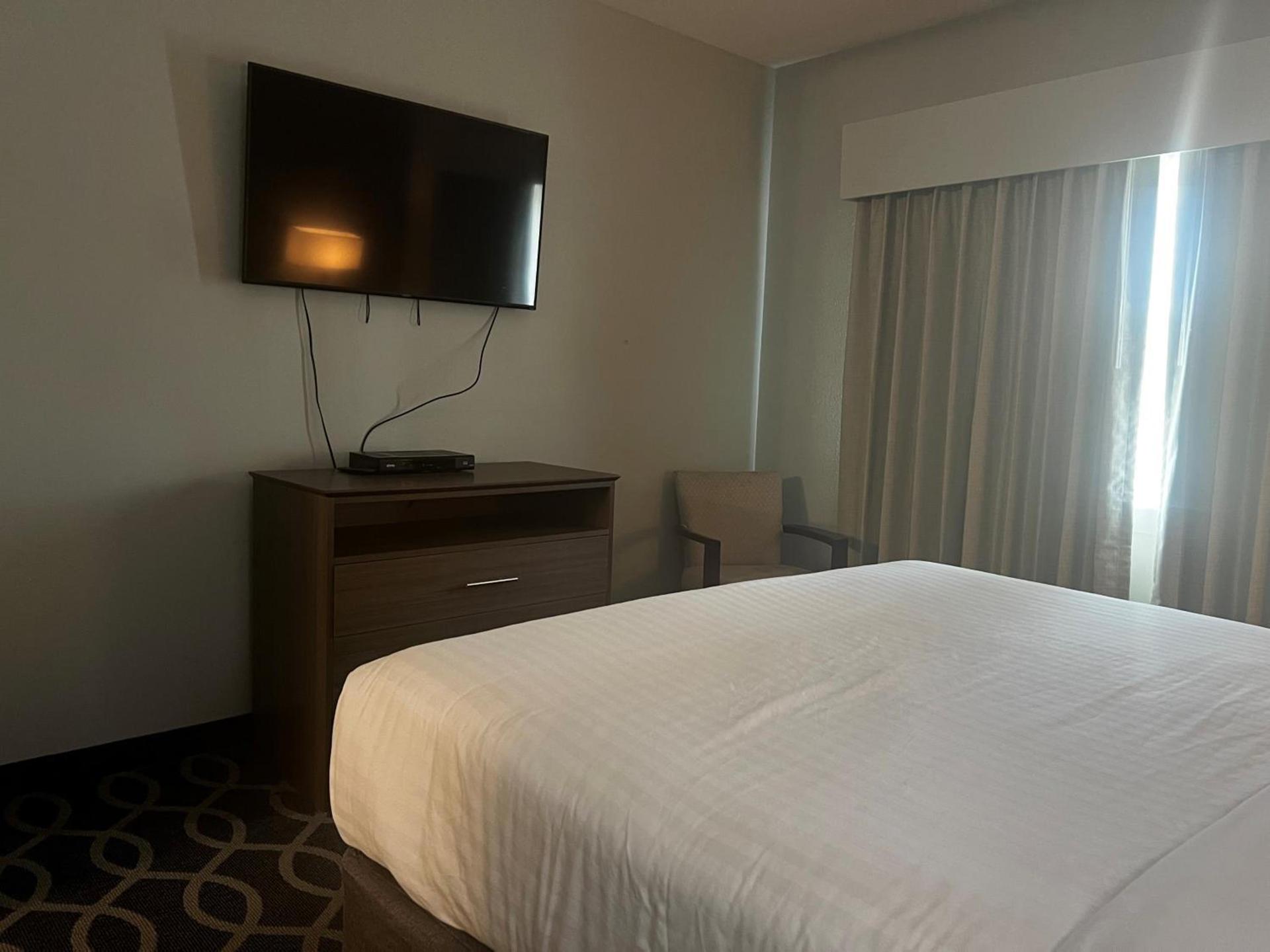 Wingate by Wyndham Humble/Houston Intercontinental Airport photo 91