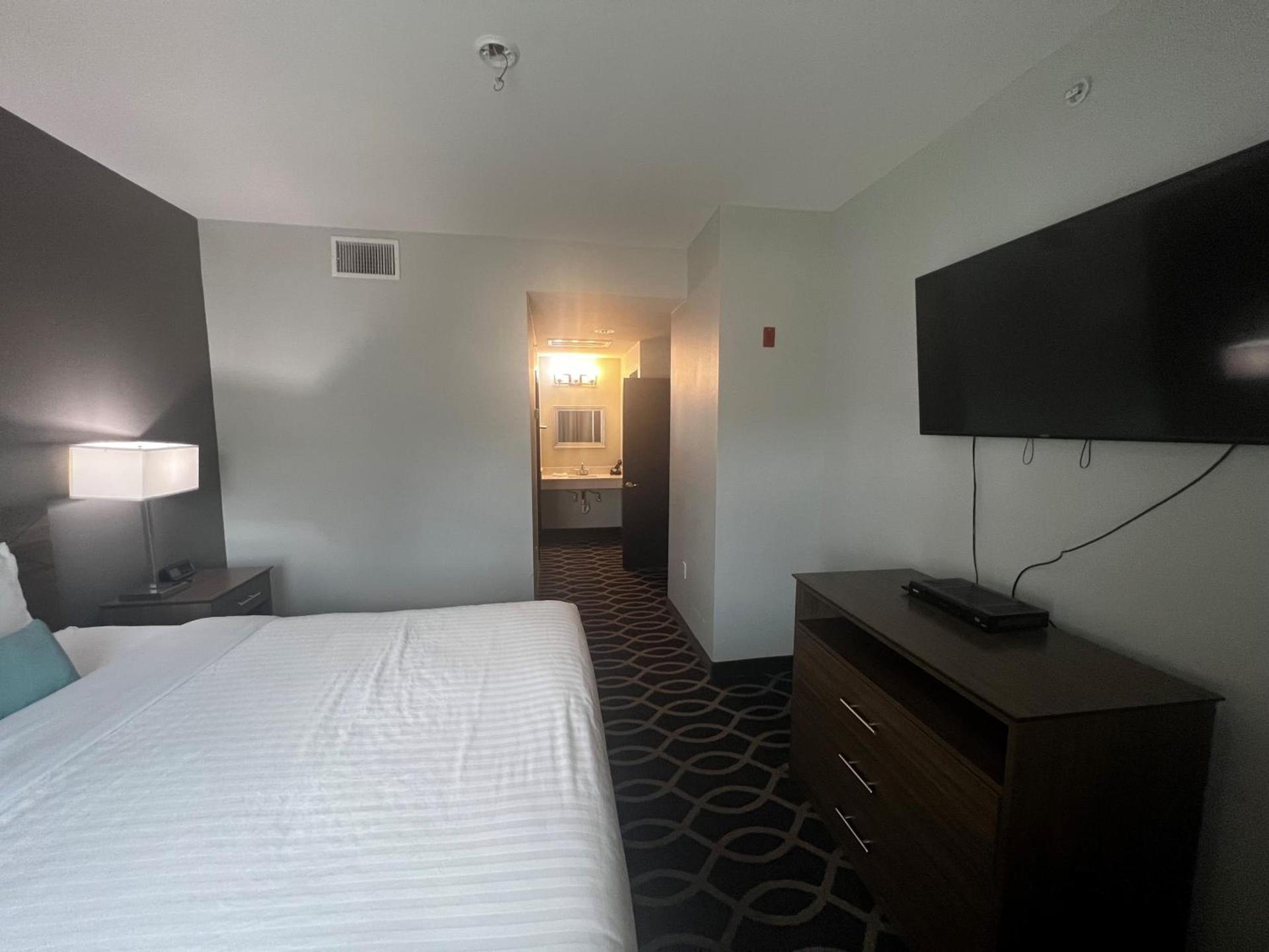 Wingate by Wyndham Humble/Houston Intercontinental Airport photo 90