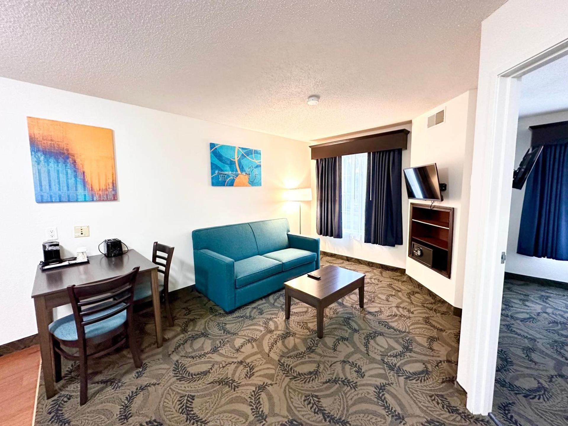 MainStay Suites Madison Airport photo 78