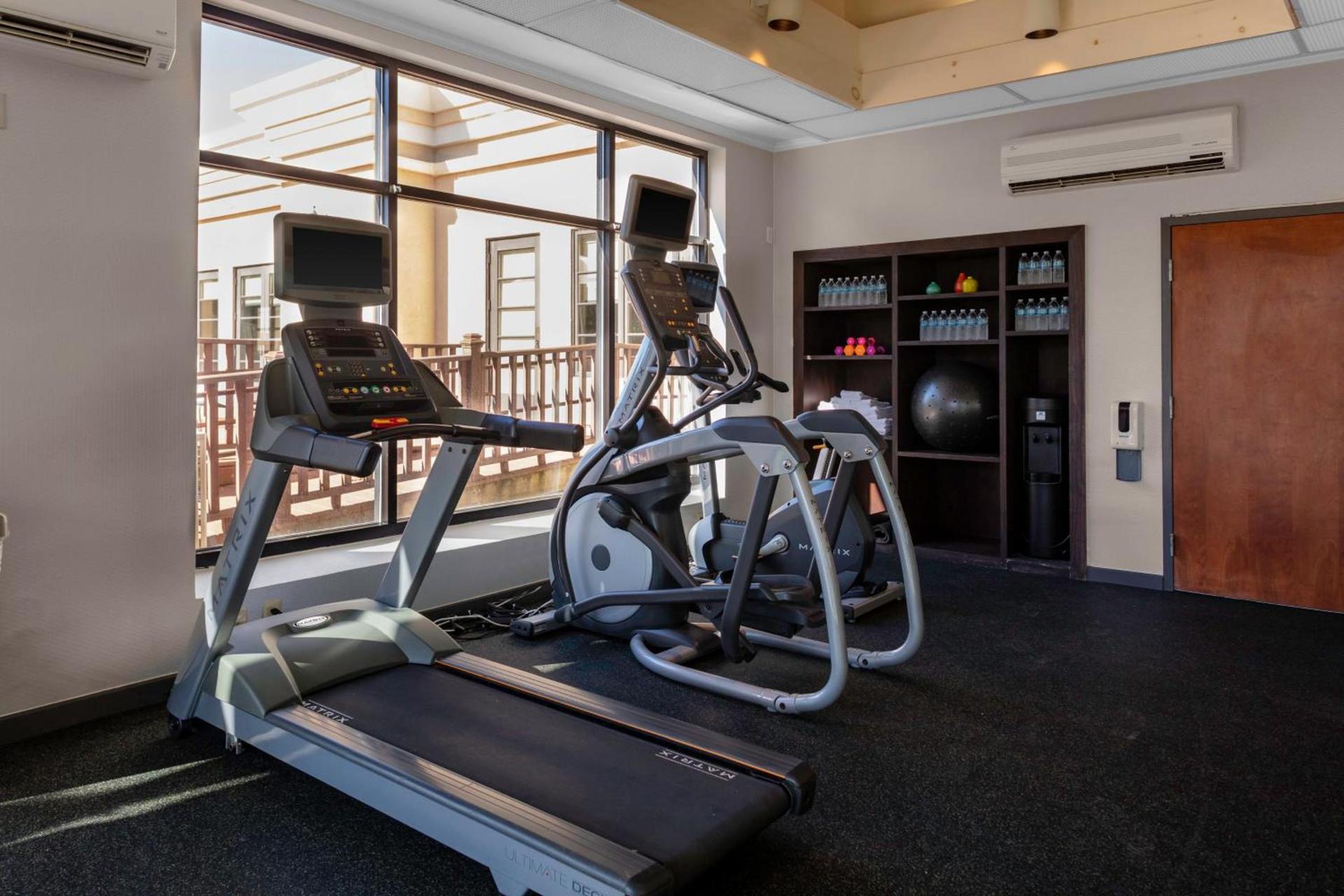 Holiday Inn Boston - Dedham Hotel & Conference Center by IHG photo 11