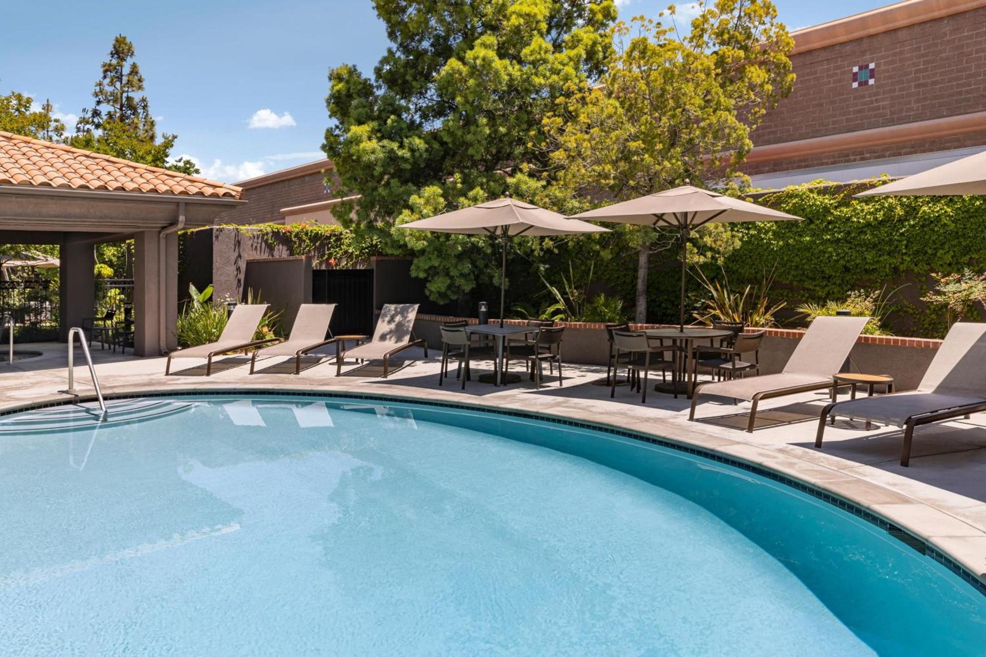 Courtyard Ventura Simi Valley photo 26