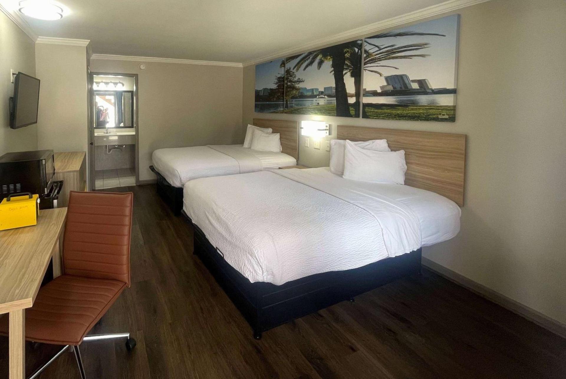Days Inn by Wyndham Slidell photo 42