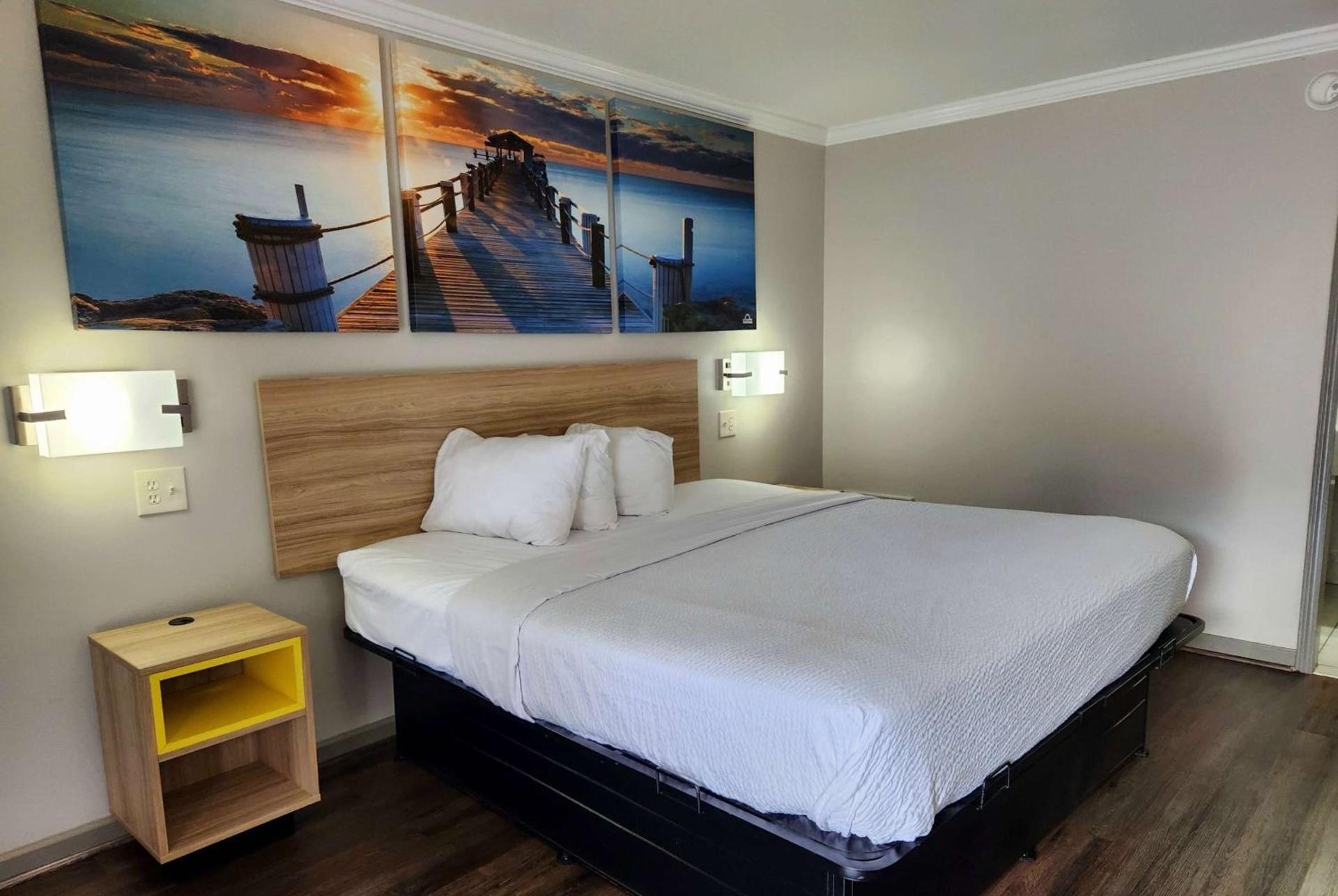 Days Inn by Wyndham Slidell photo 34