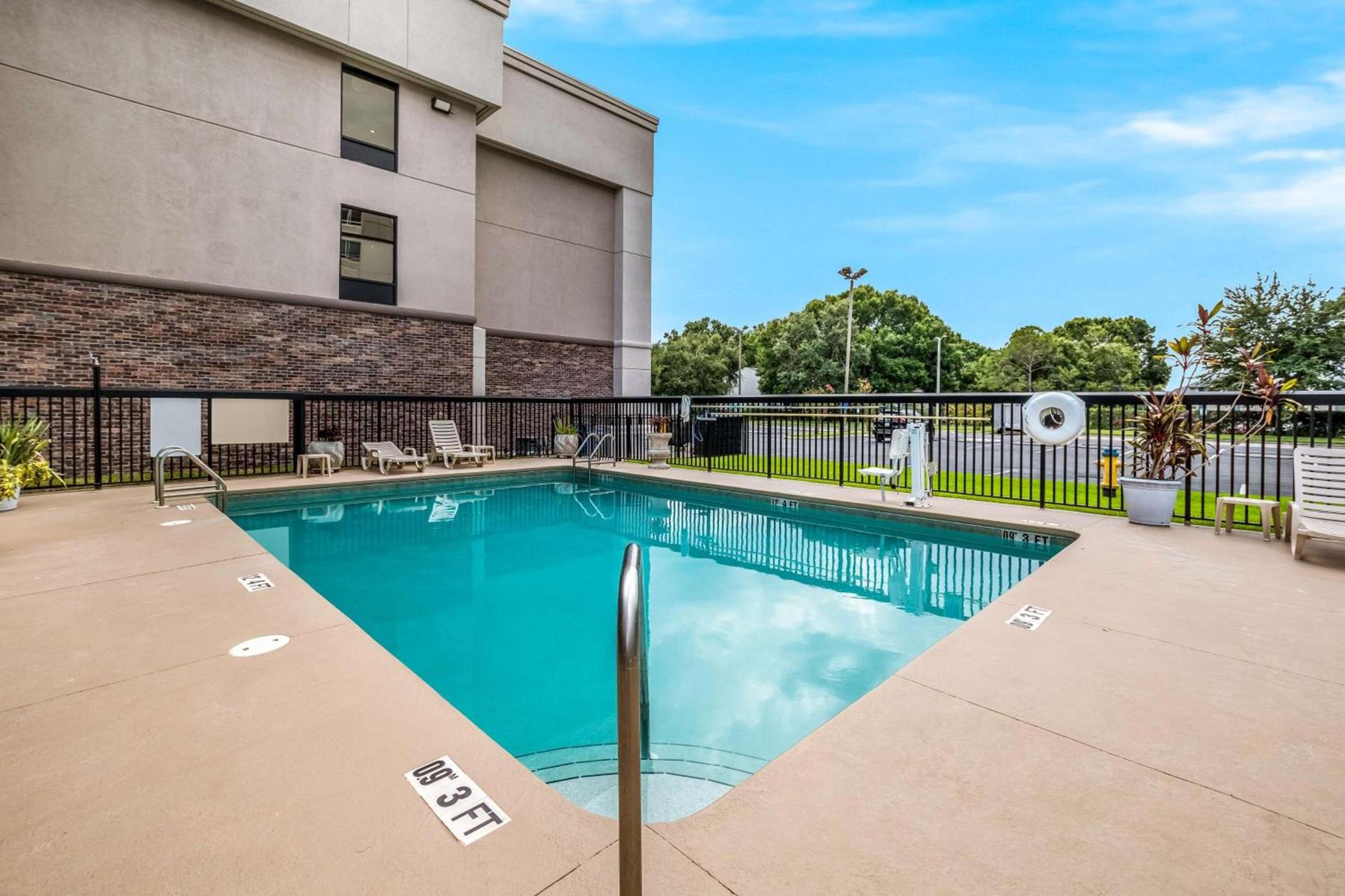Hampton Inn Winter Haven photo 21