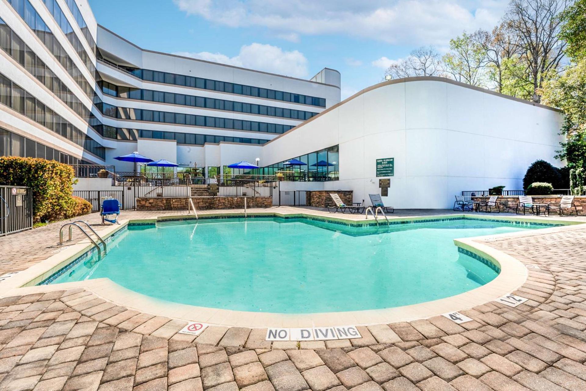 DoubleTree by Hilton South Charlotte Tyvola photo 34