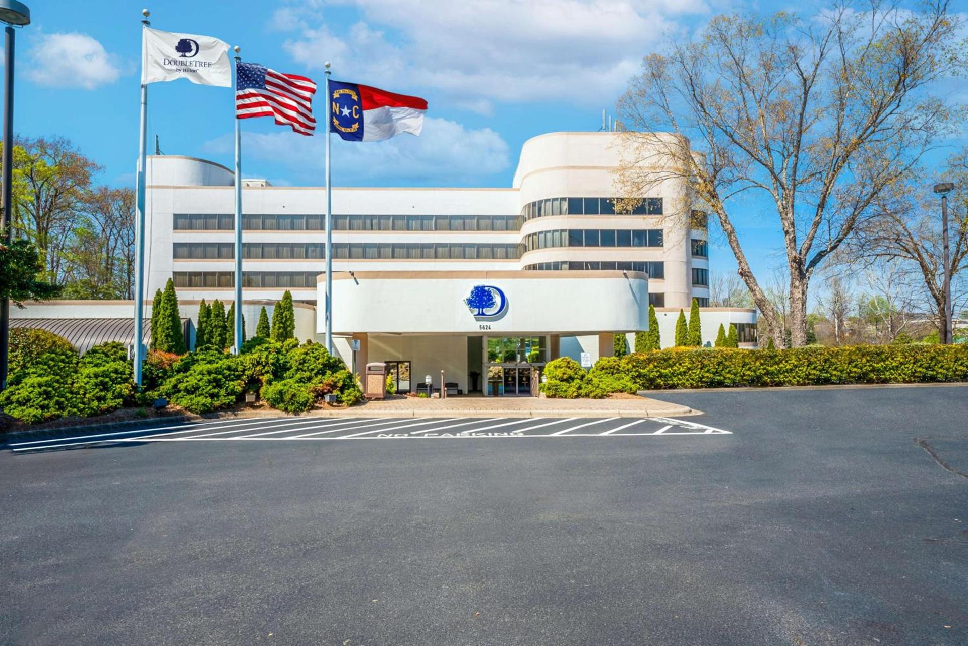 DoubleTree by Hilton South Charlotte Tyvola photo 3