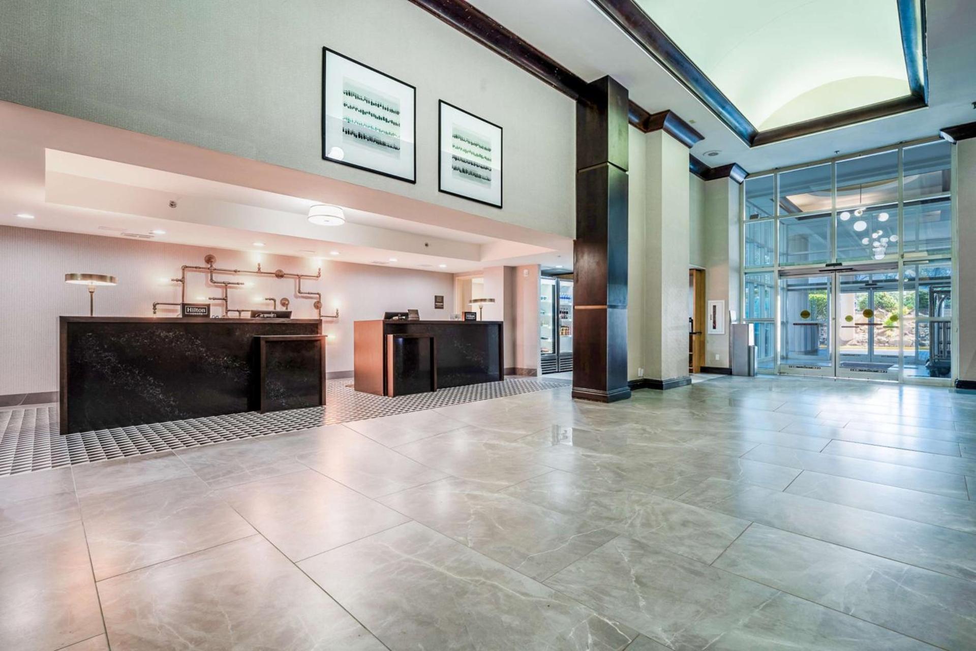 DoubleTree by Hilton South Charlotte Tyvola photo 30
