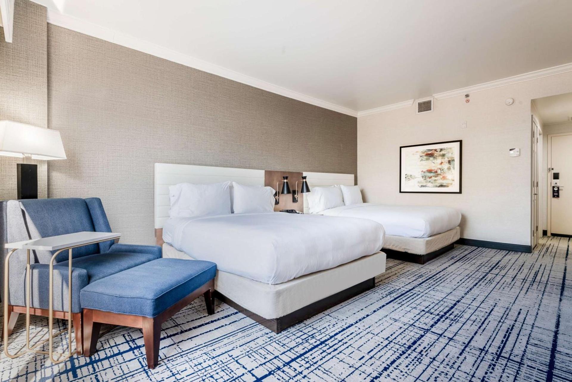 DoubleTree by Hilton South Charlotte Tyvola photo 9