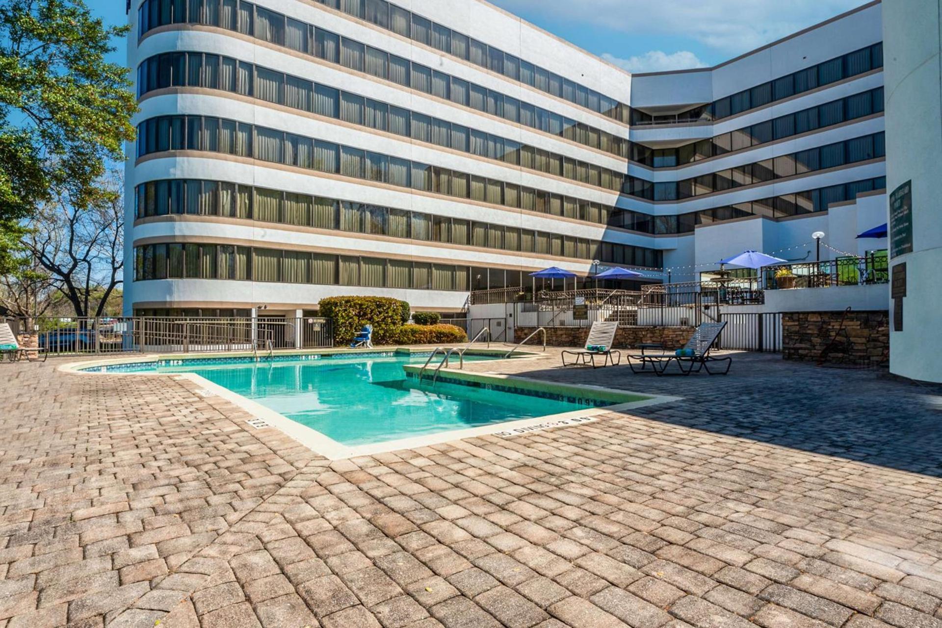 DoubleTree by Hilton South Charlotte Tyvola photo 36