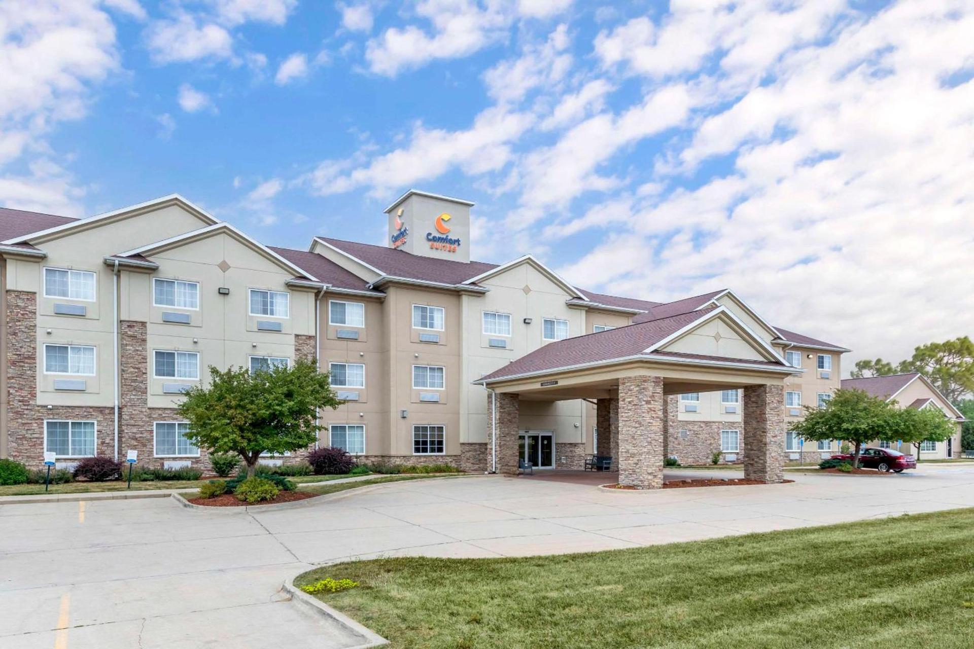 Comfort Suites Cedar Falls Industrial Park photo 2