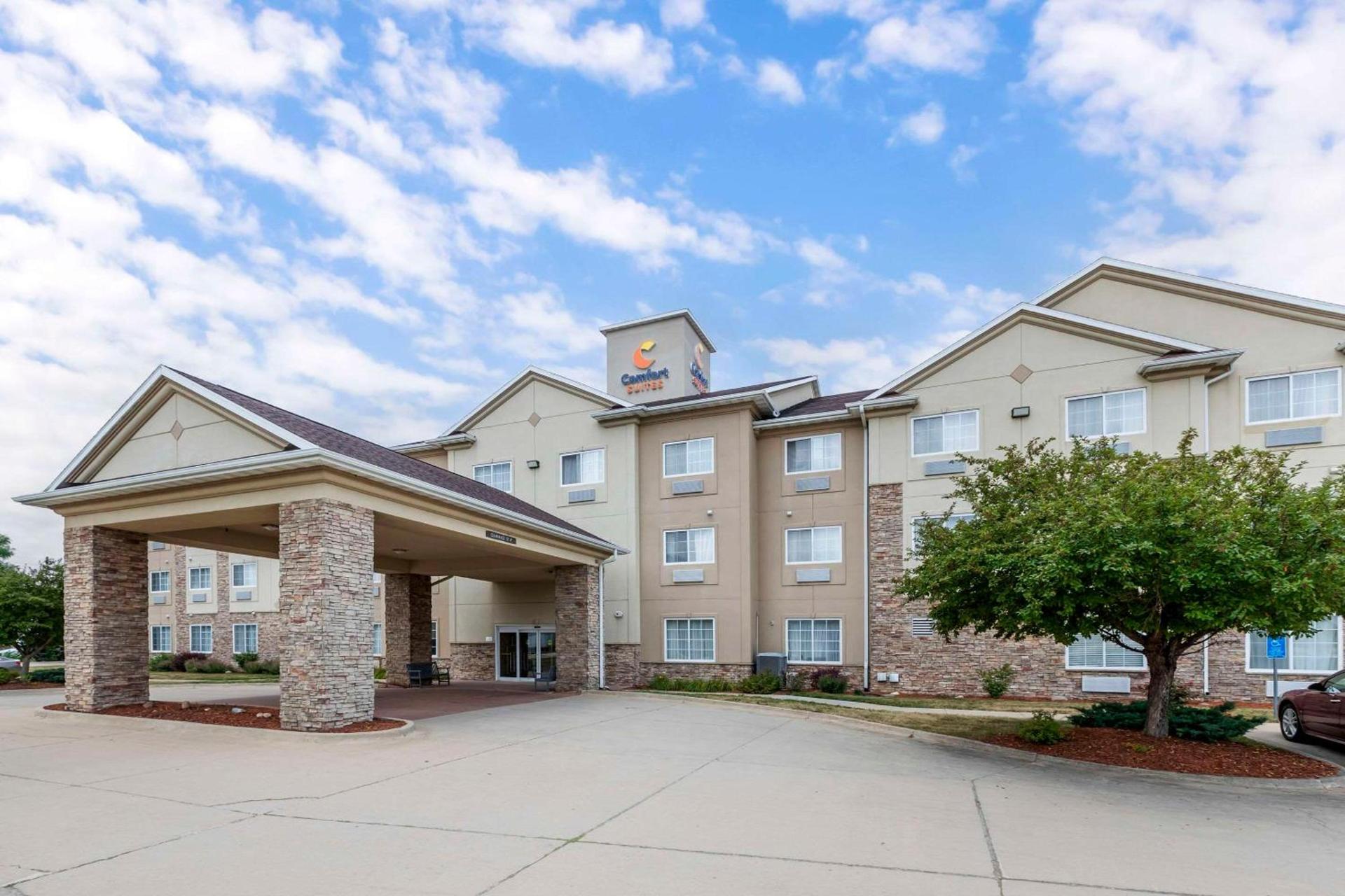 Comfort Suites Cedar Falls Industrial Park photo 3